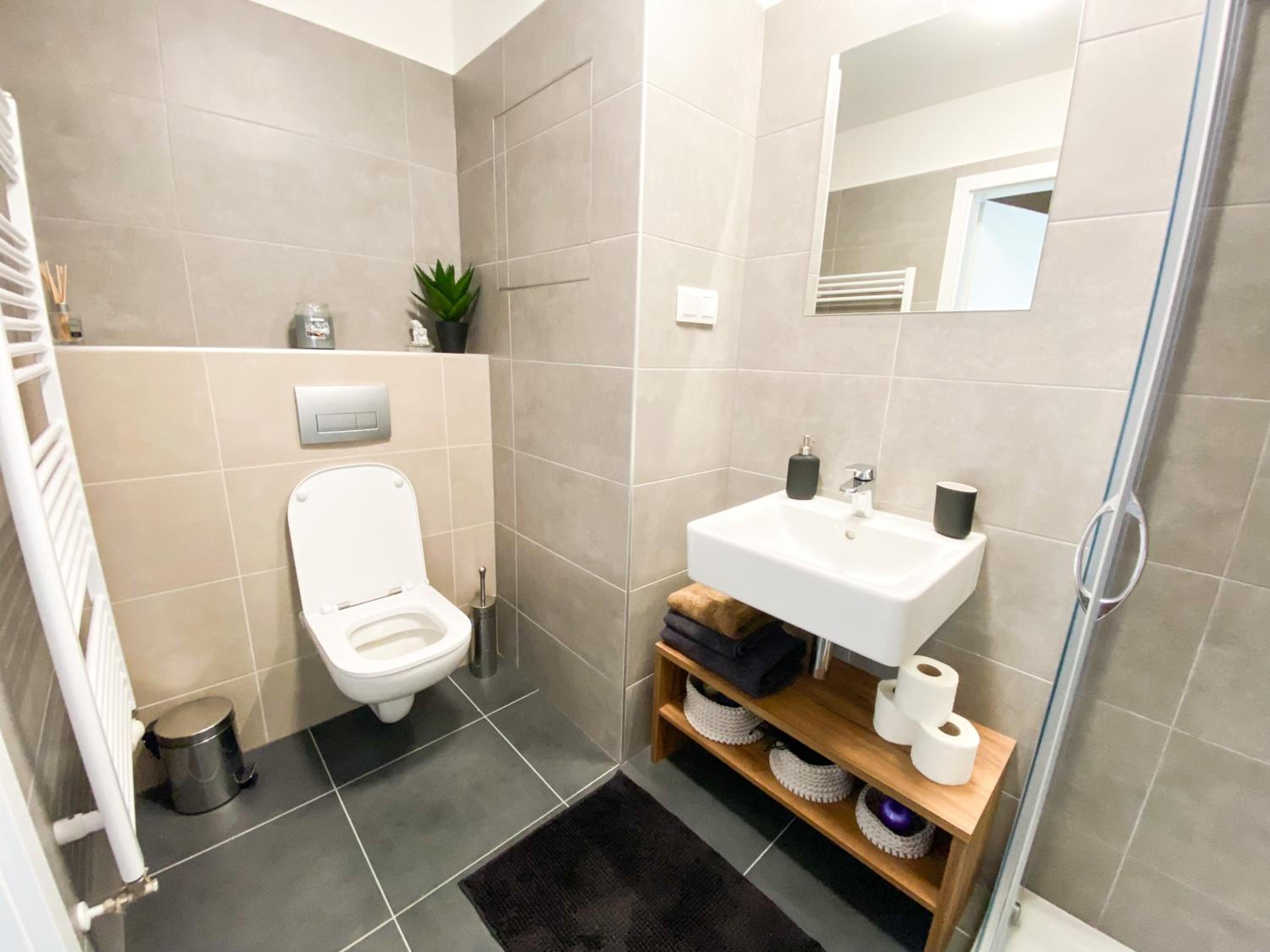 Studio Apartment - Photo 12