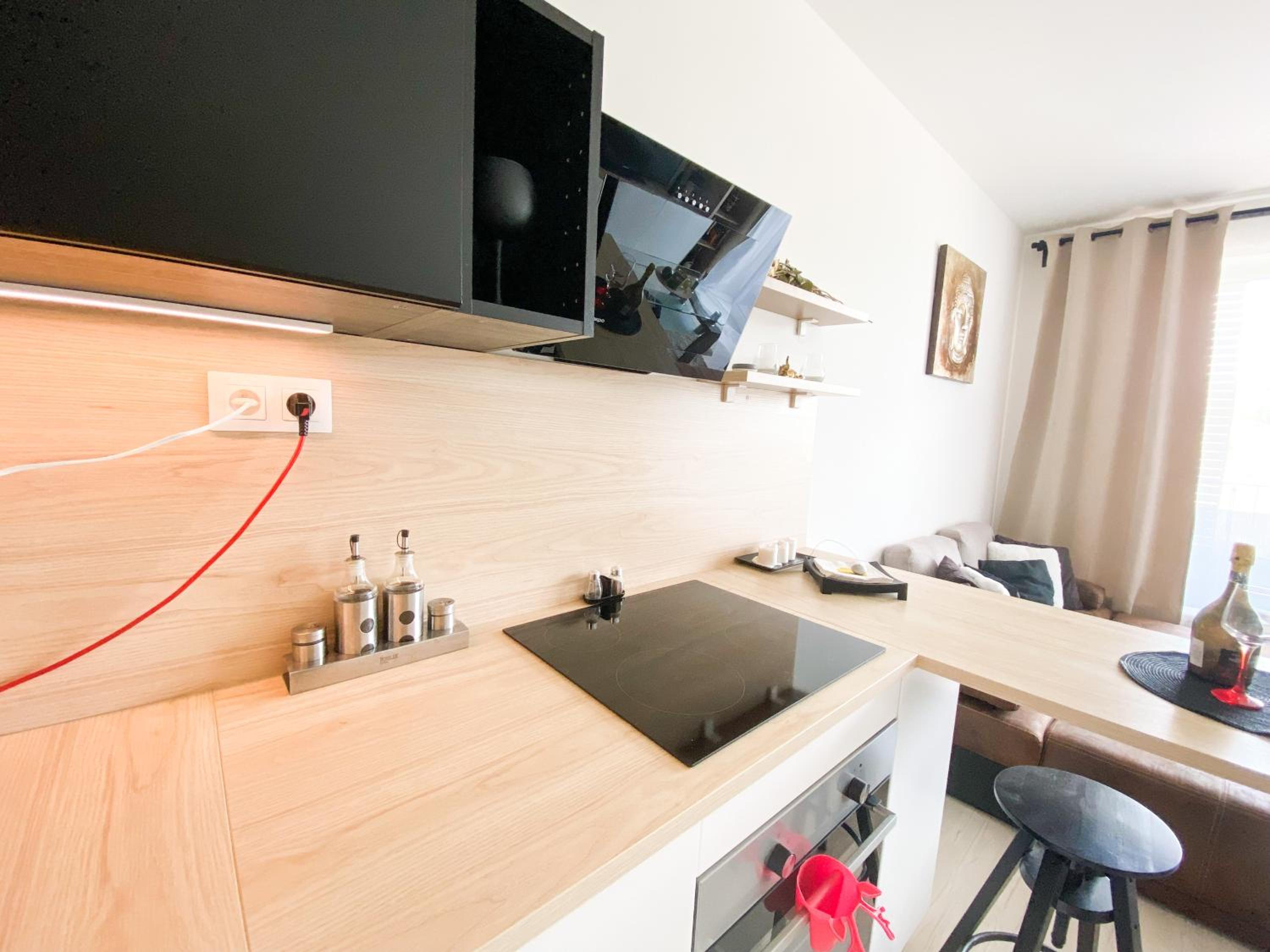Studio Apartment - Photo 8