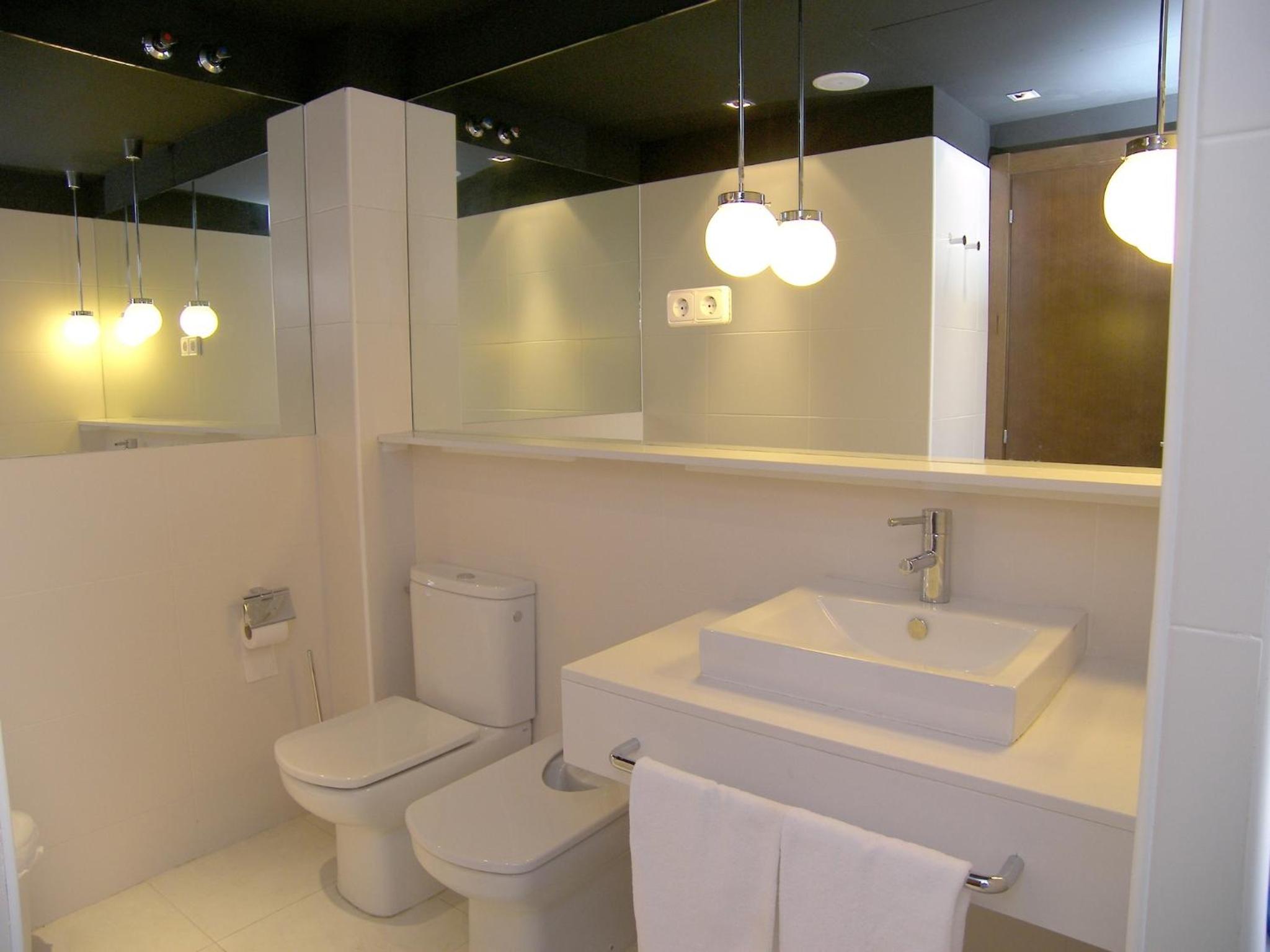 Double or Twin Room - Photo 3
