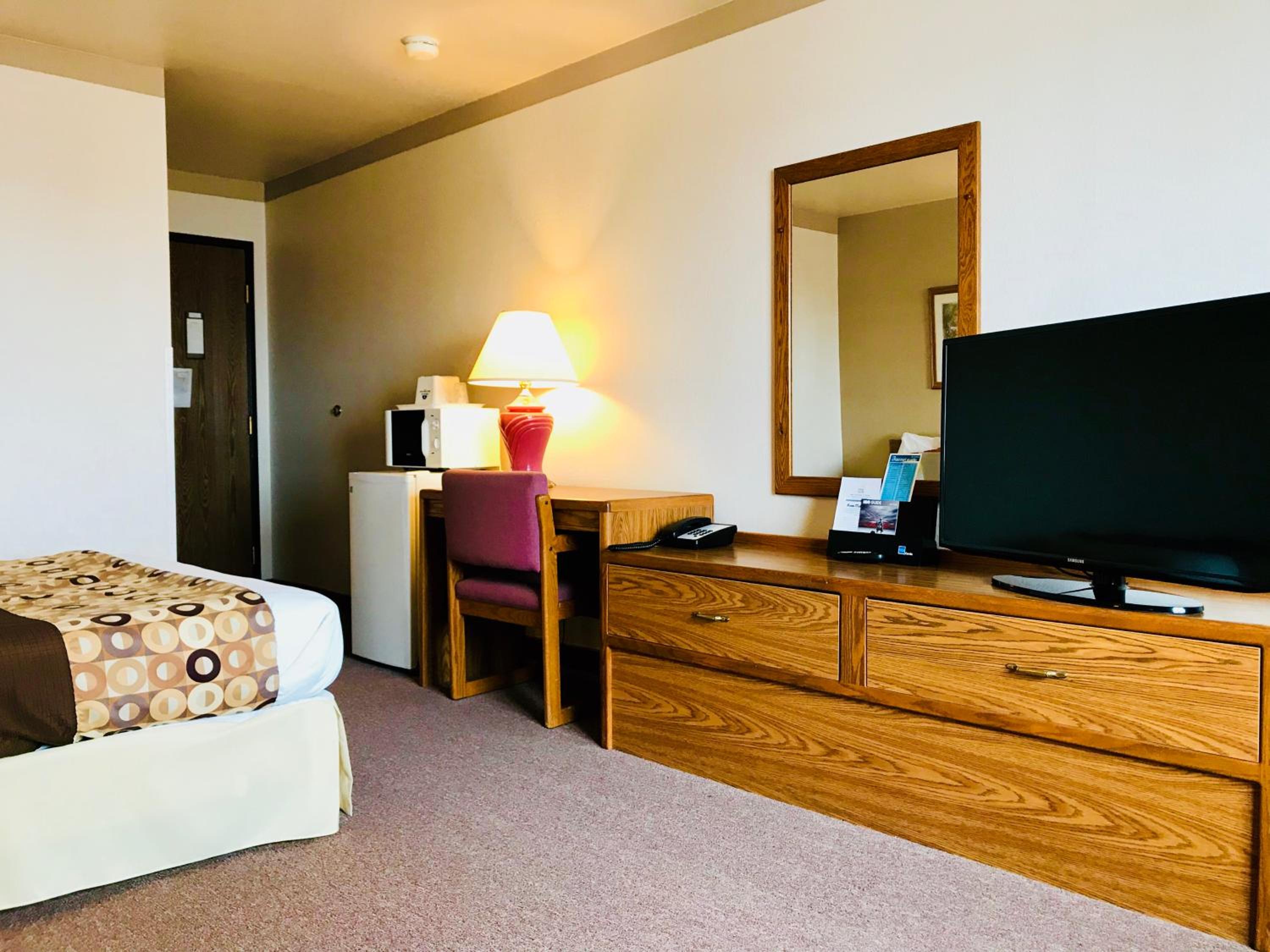 Queen Suite - Photo 4