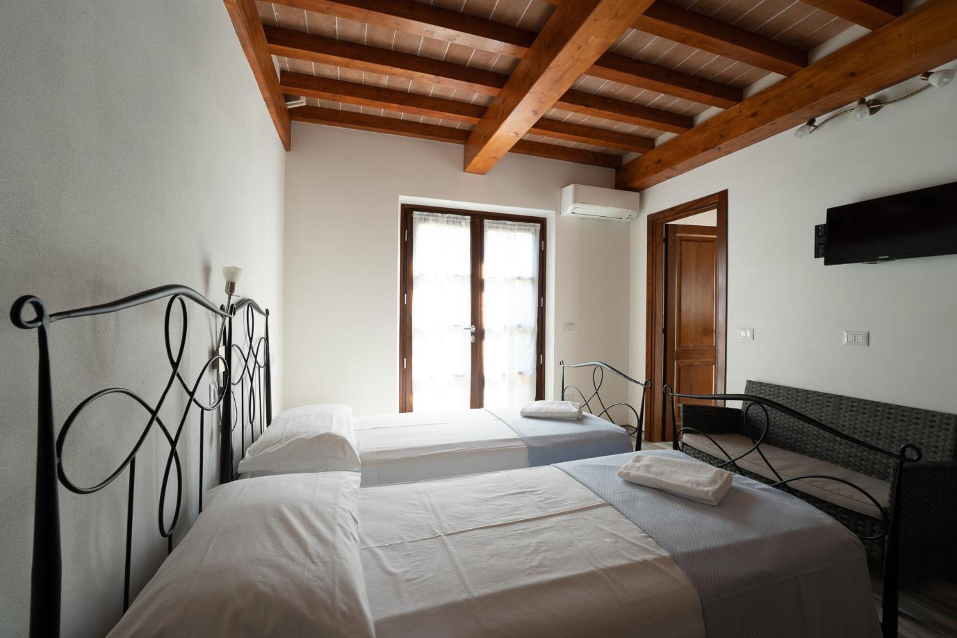 Double or Twin Room - Separate building