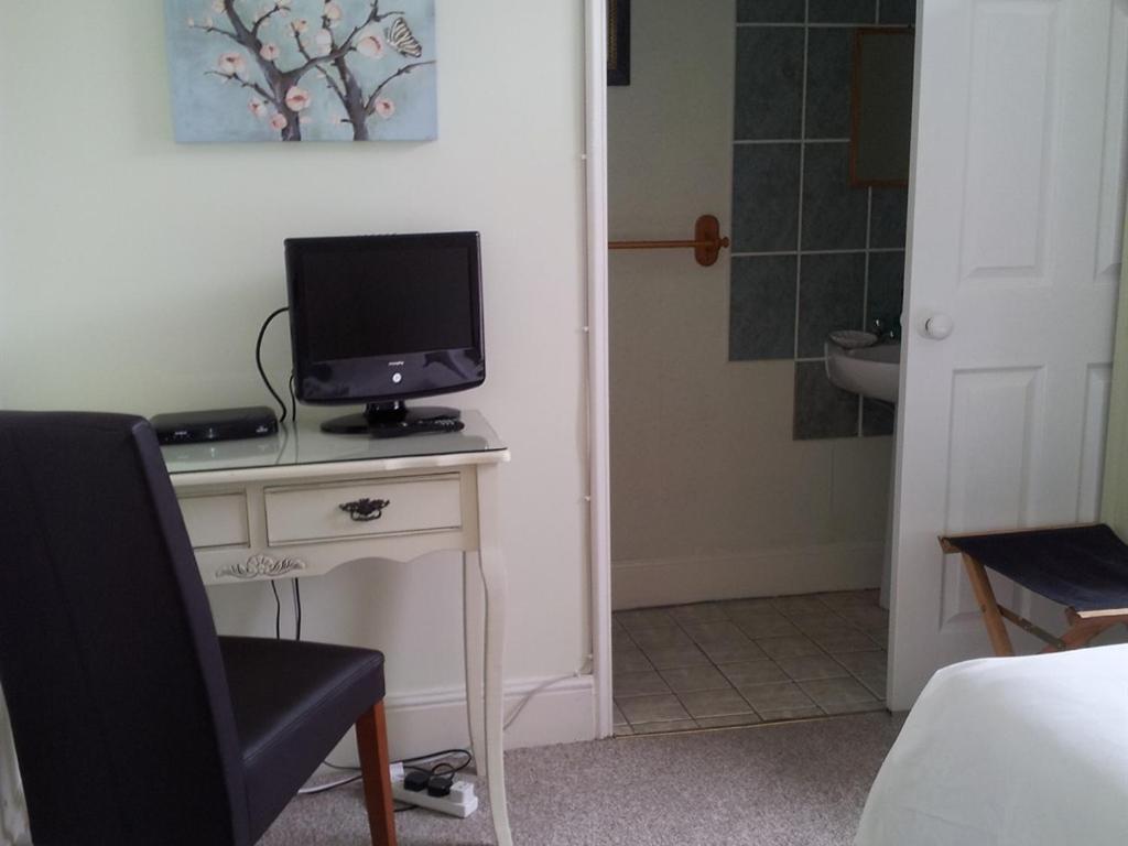 Double Room with Private Bathroom photo 2
