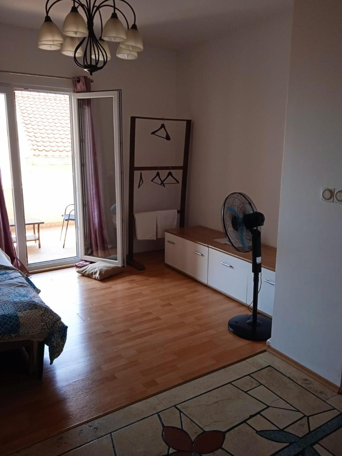 Double Room with Shared Bathroom and Kitchen