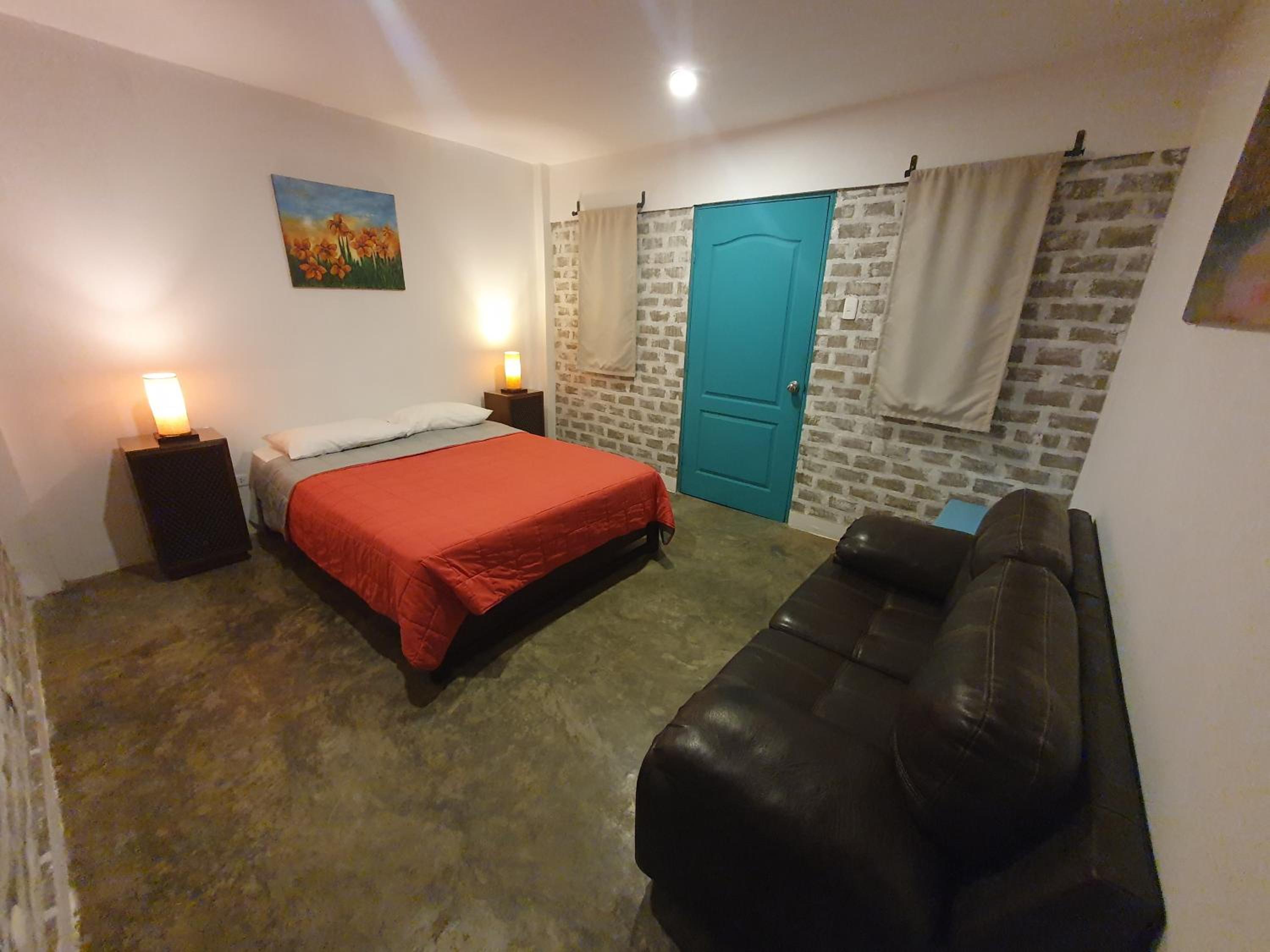 Comfort Double Room with Private Bathroom photo 2