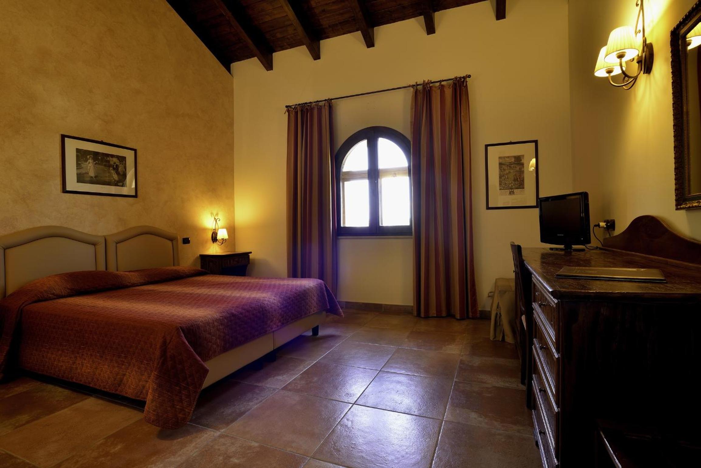Double or Twin Room - Photo 1