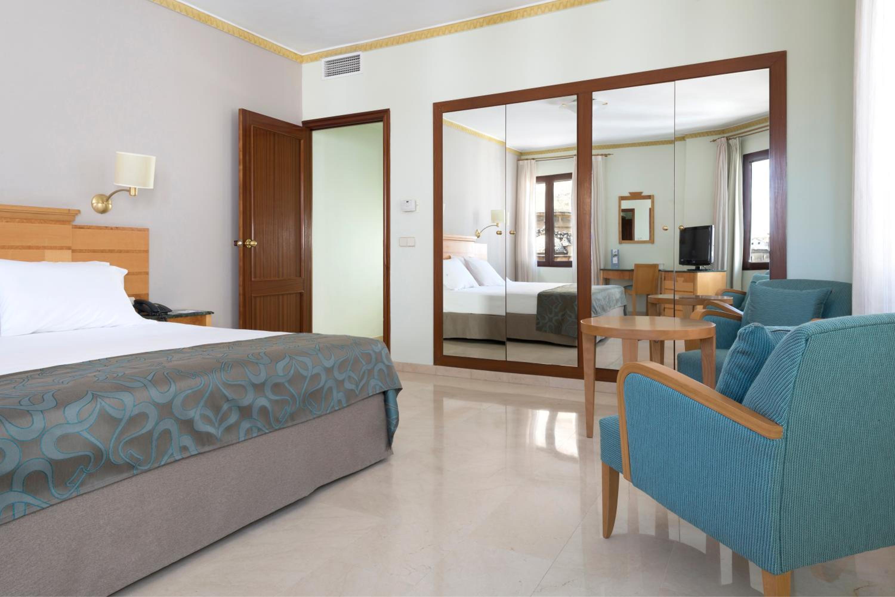 Double Room with Extra Bed - Photo 4