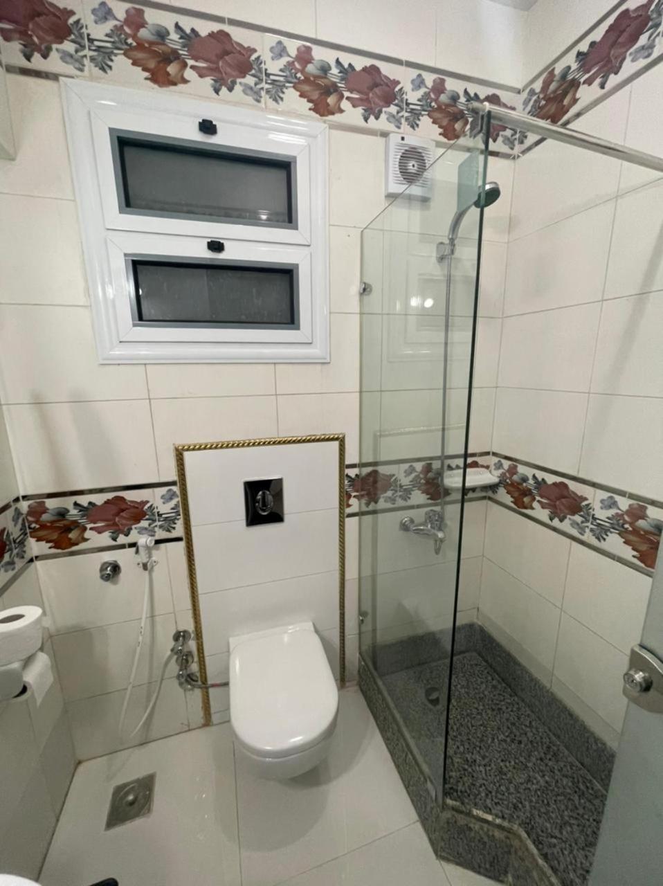 Deluxe Double or Twin Room with City View - Photo 8