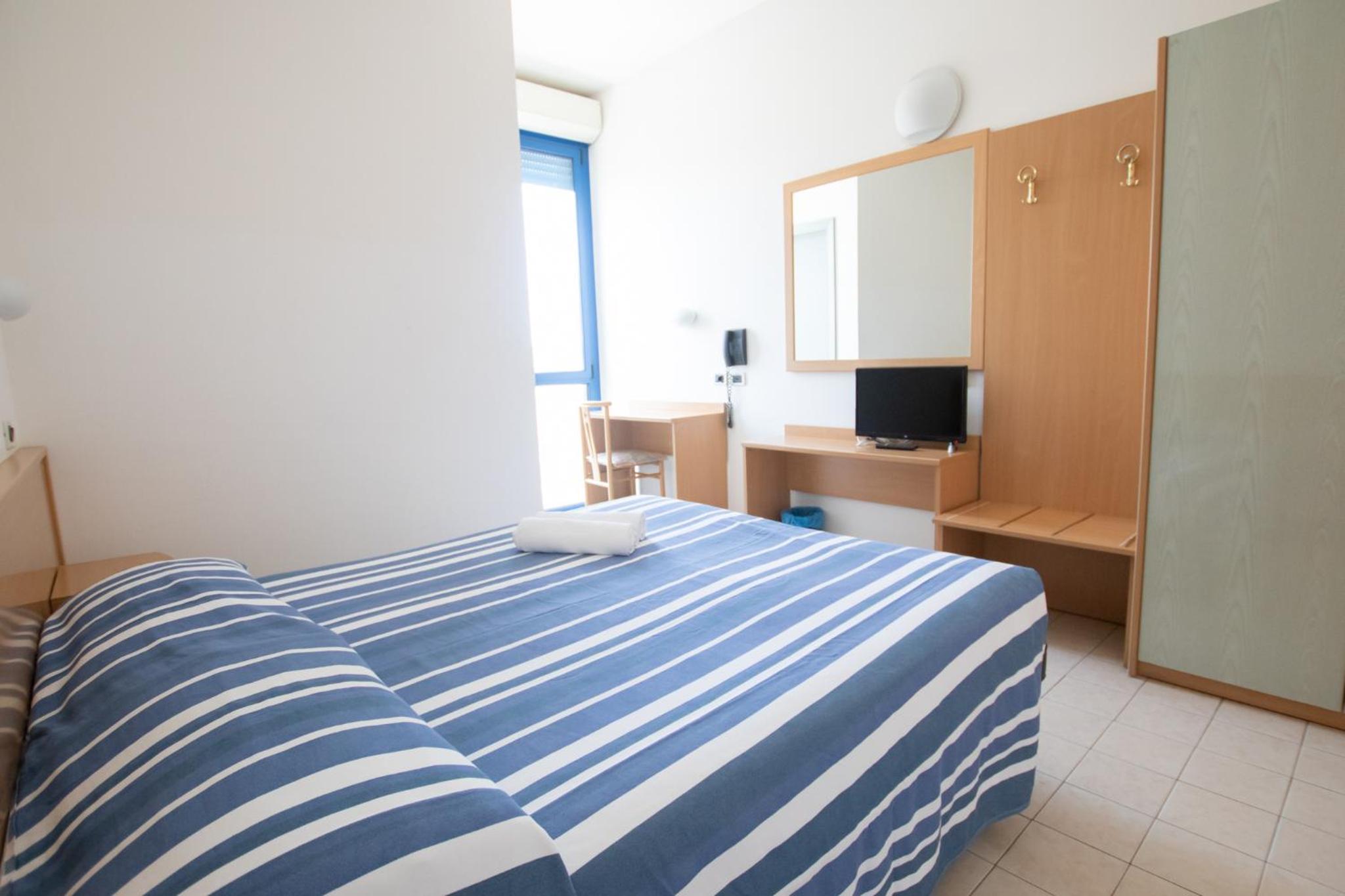 Economy Double or Twin Room (No Box Doccia) photo 1