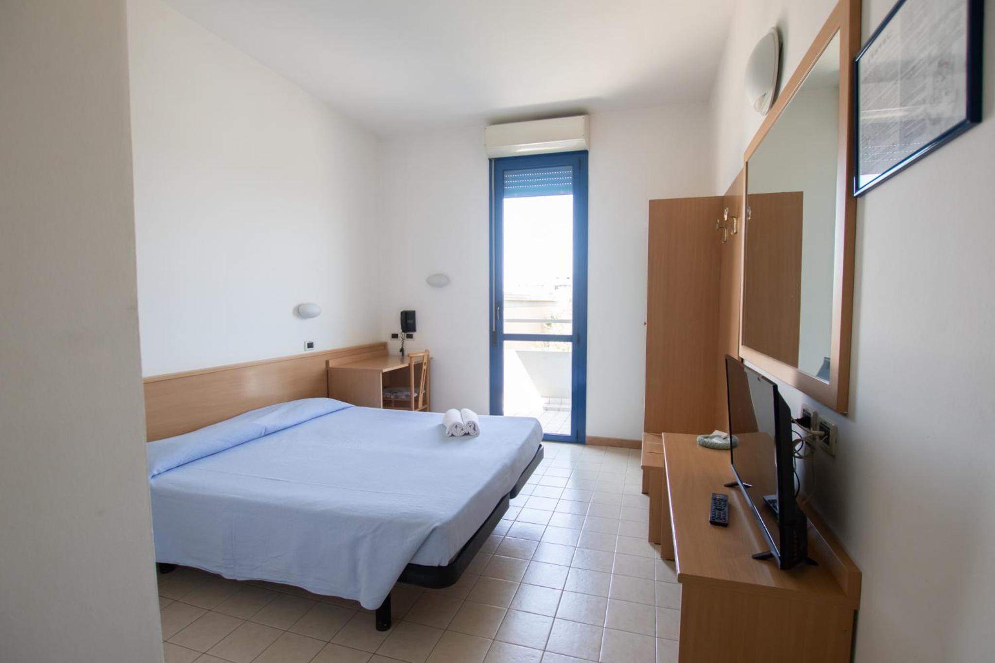 Double or Twin Room - Disability Access photo 1