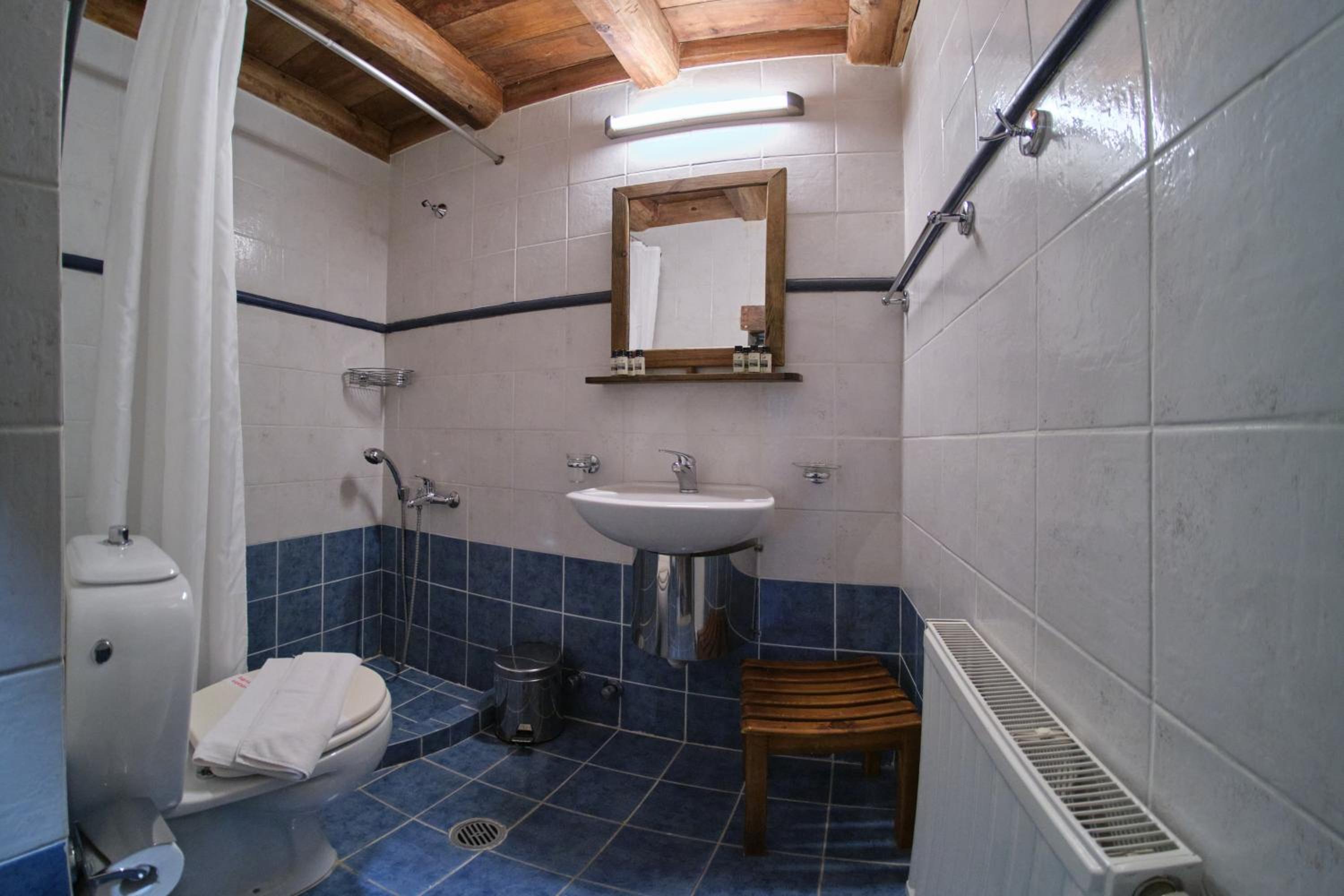 Standard Quadruple Room - Photo 3
