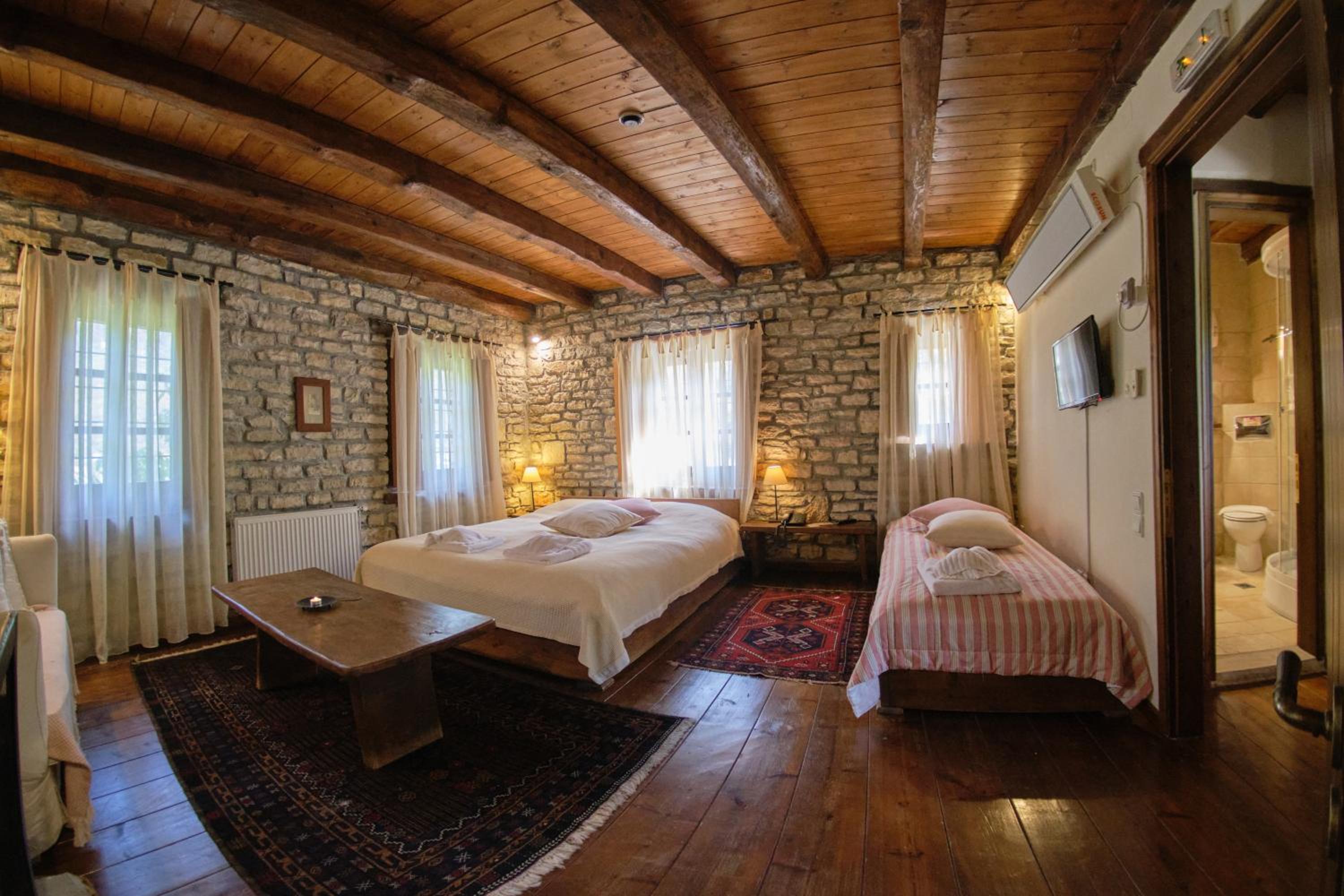 Triple Room - Photo 6
