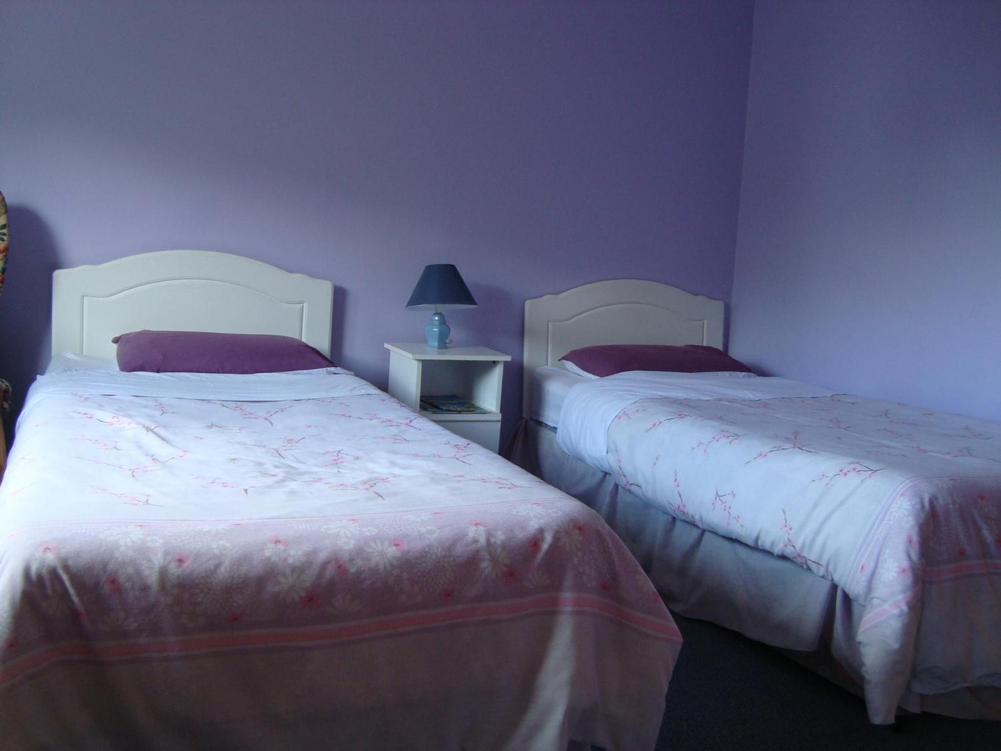 Twin Room - Photo 4