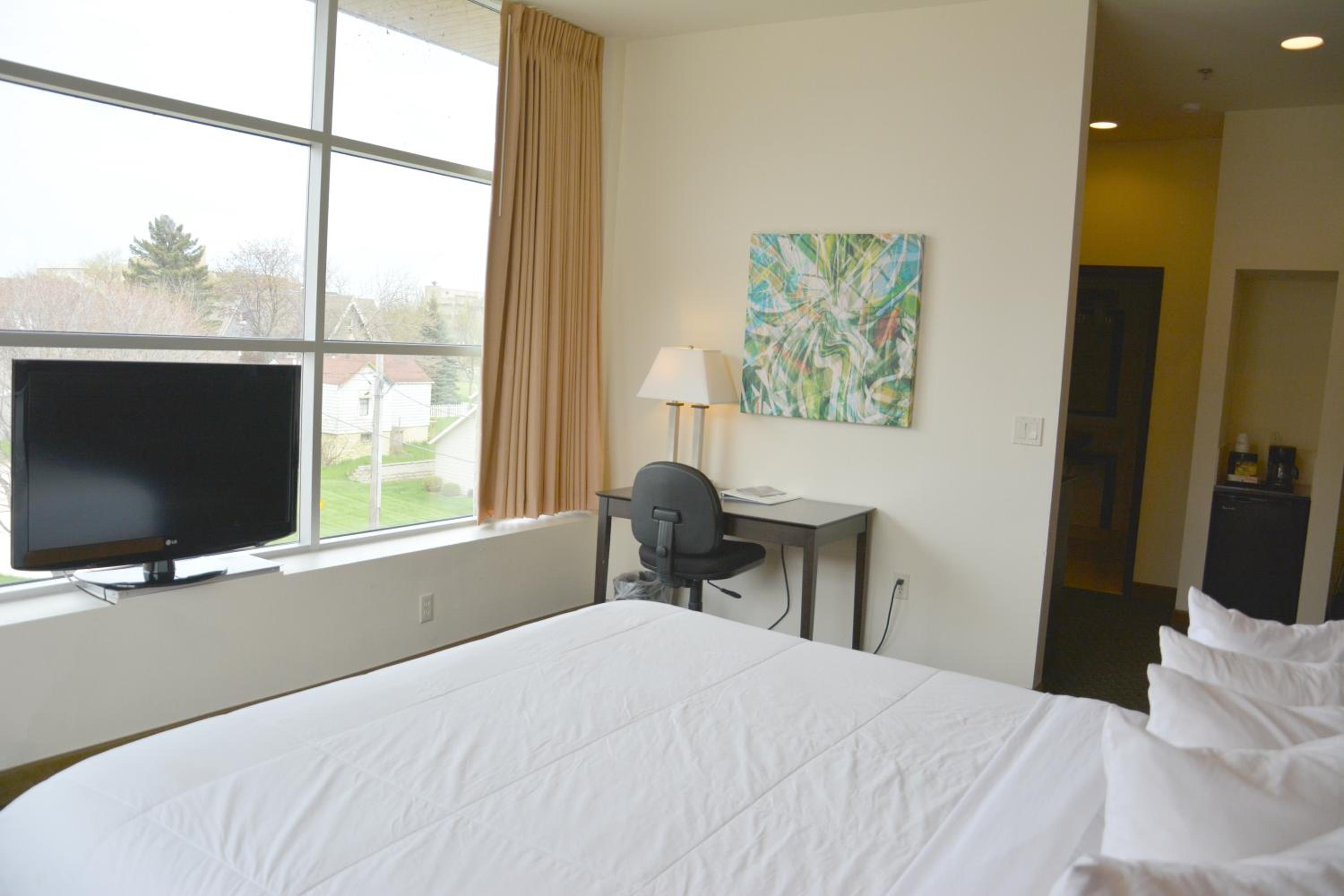 One-Bedroom King Suite - Non-Smoking - Photo 3