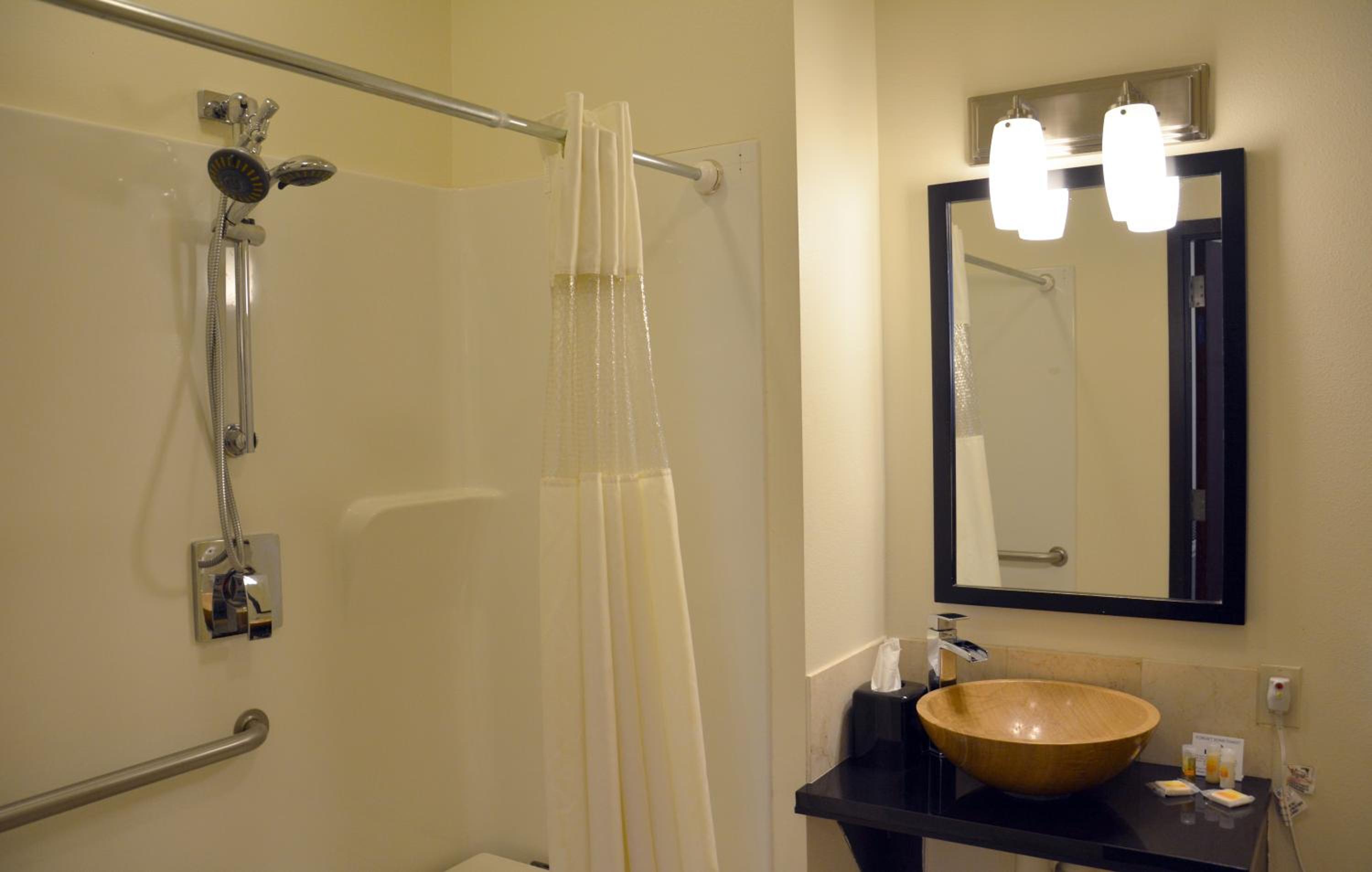 Queen Room - Disability Access/Non-Smoking - Photo 2