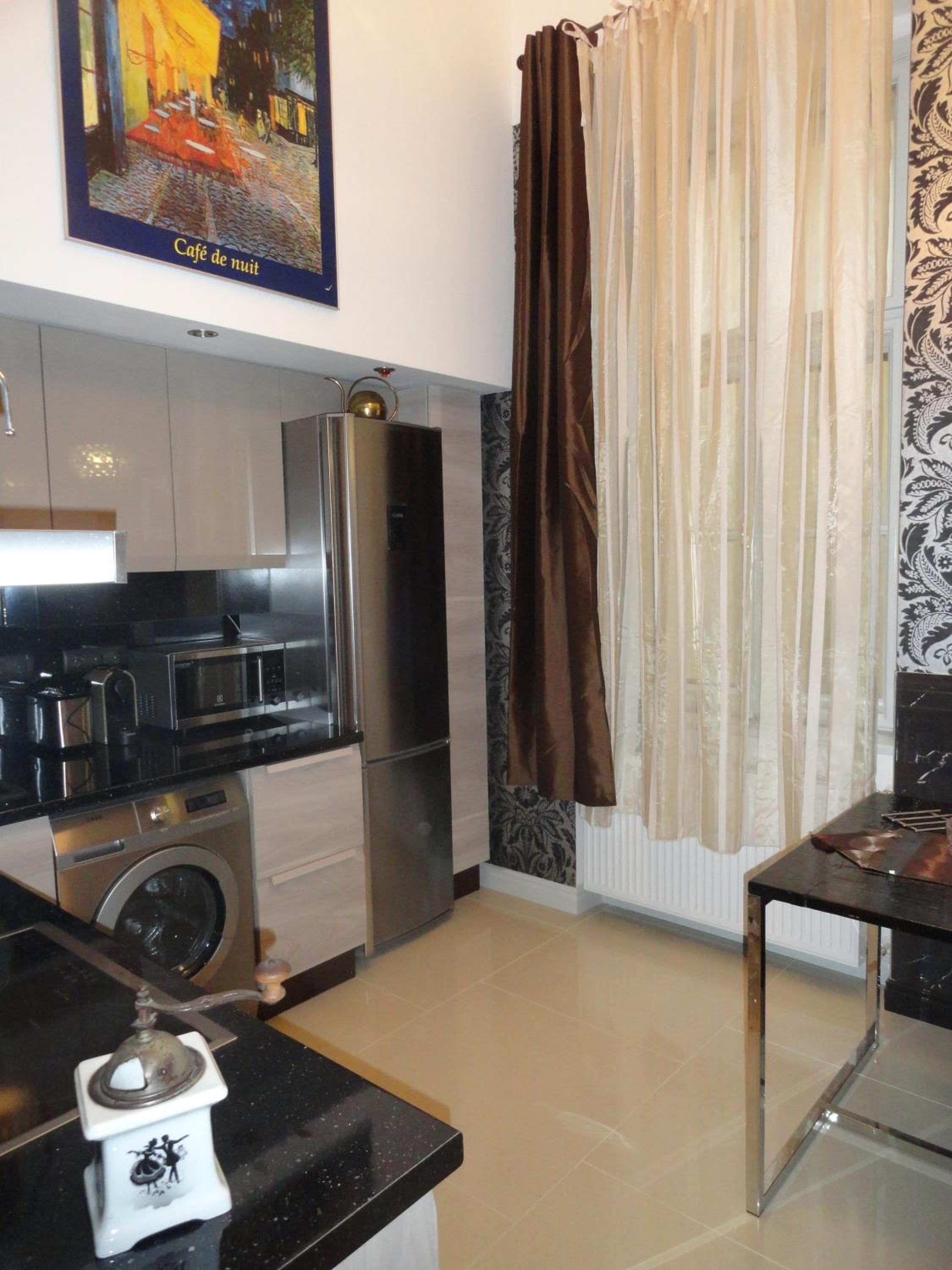 Two-Bedroom Apartment - Photo 116