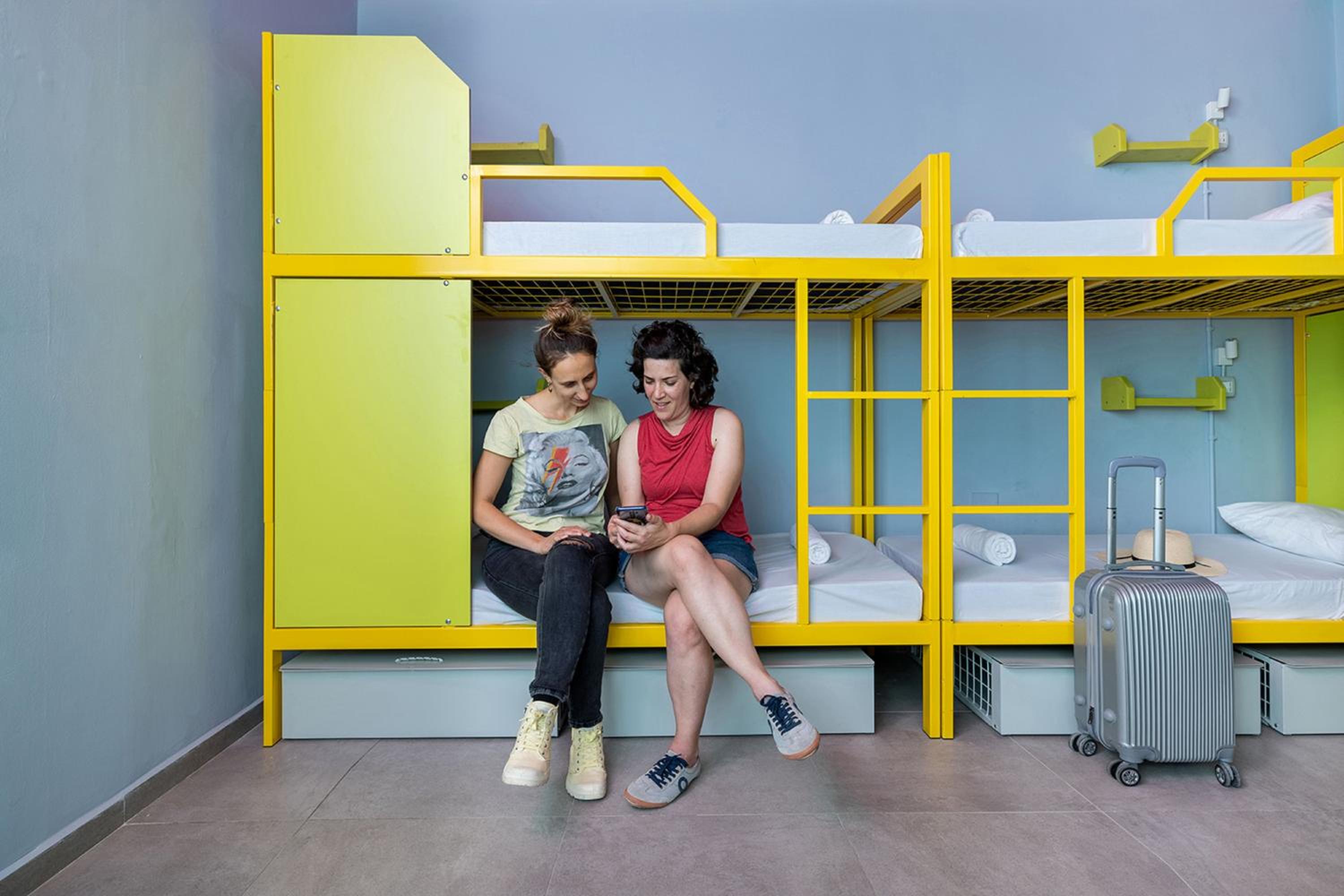 אברהם אילת — Bed in 4-Bed Female Dormitory Room