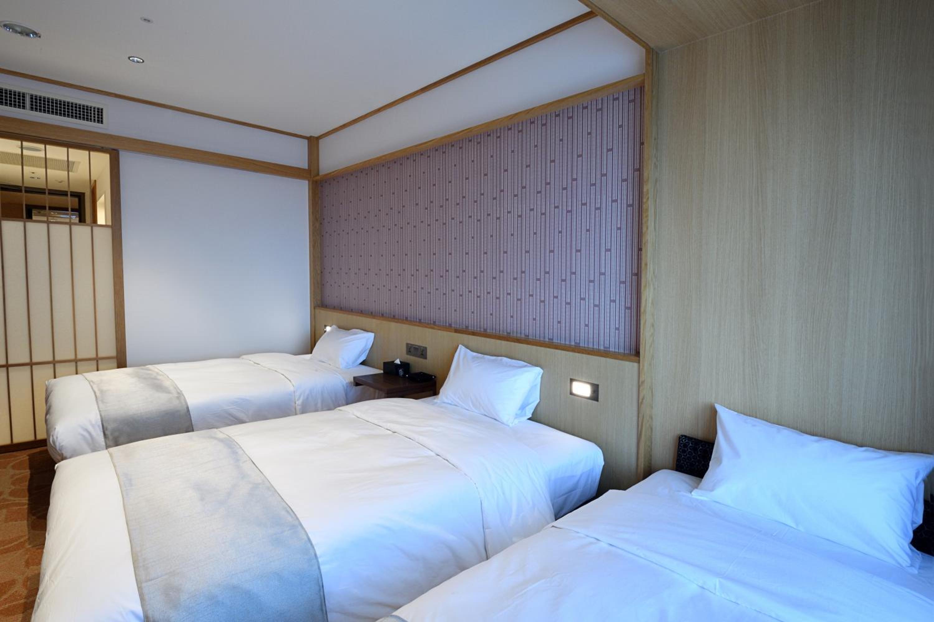 Standard Twin Room with Sofa
