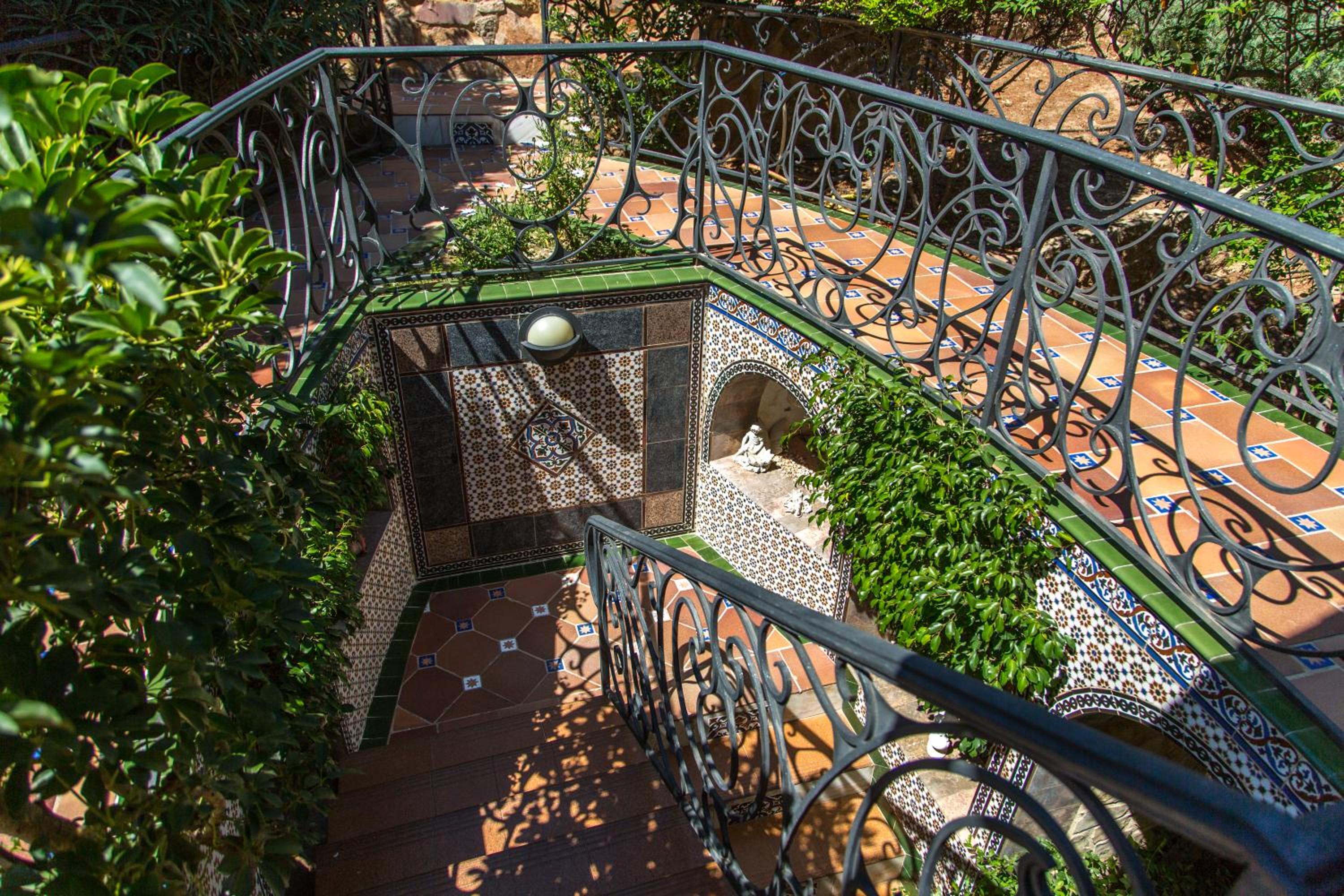 Apartment with Terrace - Photo 16