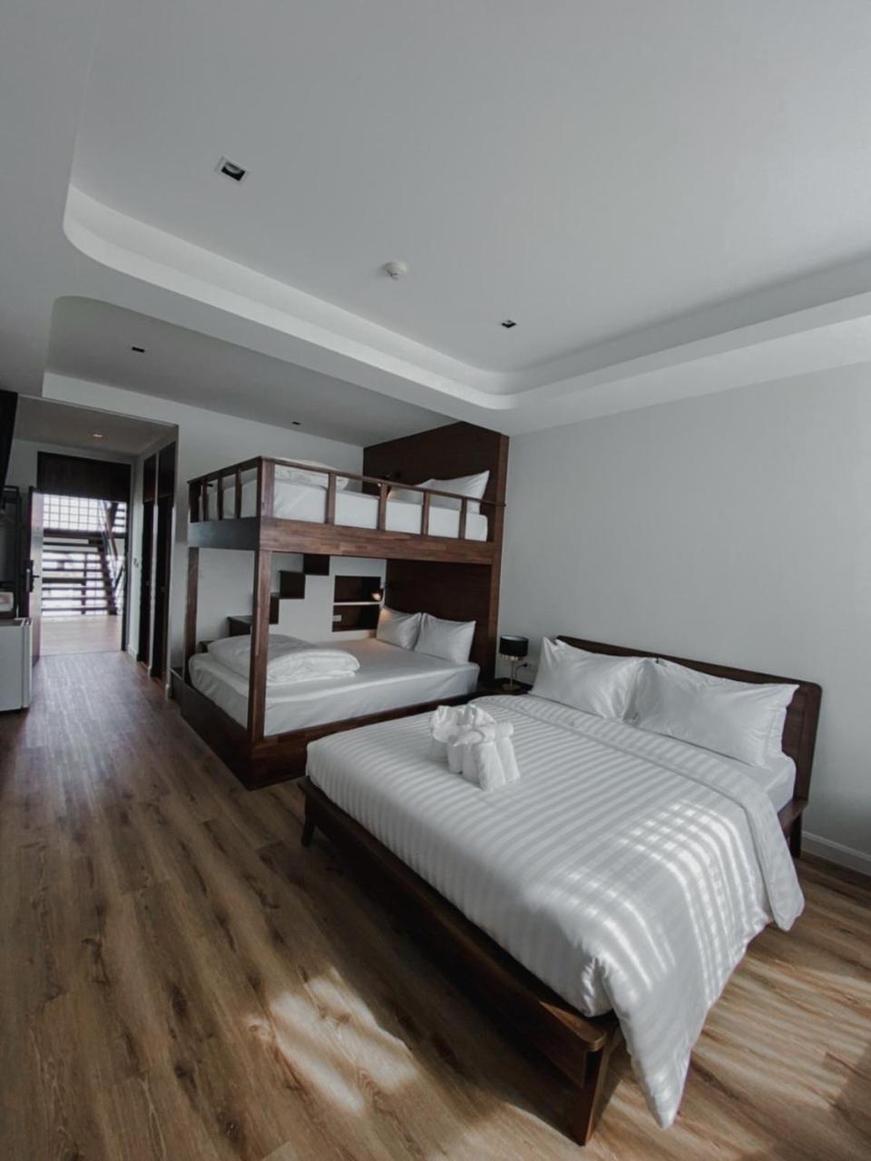 Family Junior Suite - Photo 11