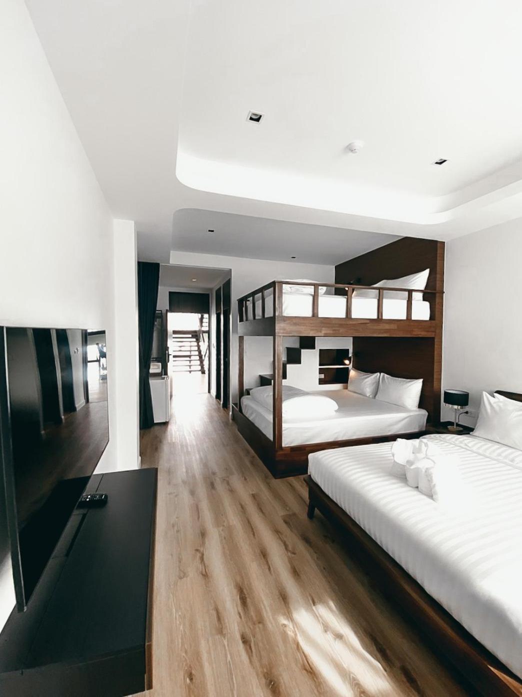 Family Junior Suite - Photo 10