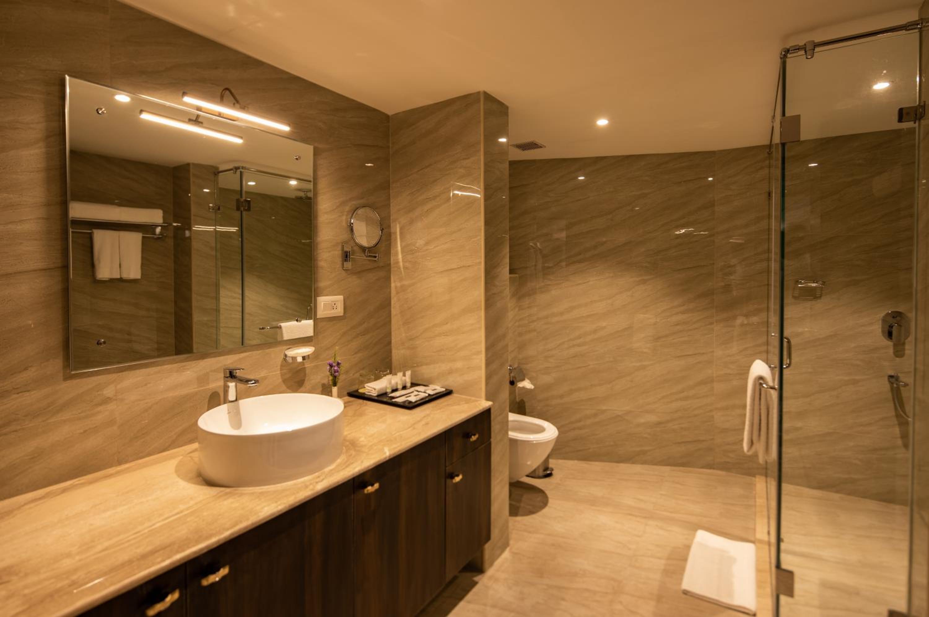 Executive King Room - Photo 2