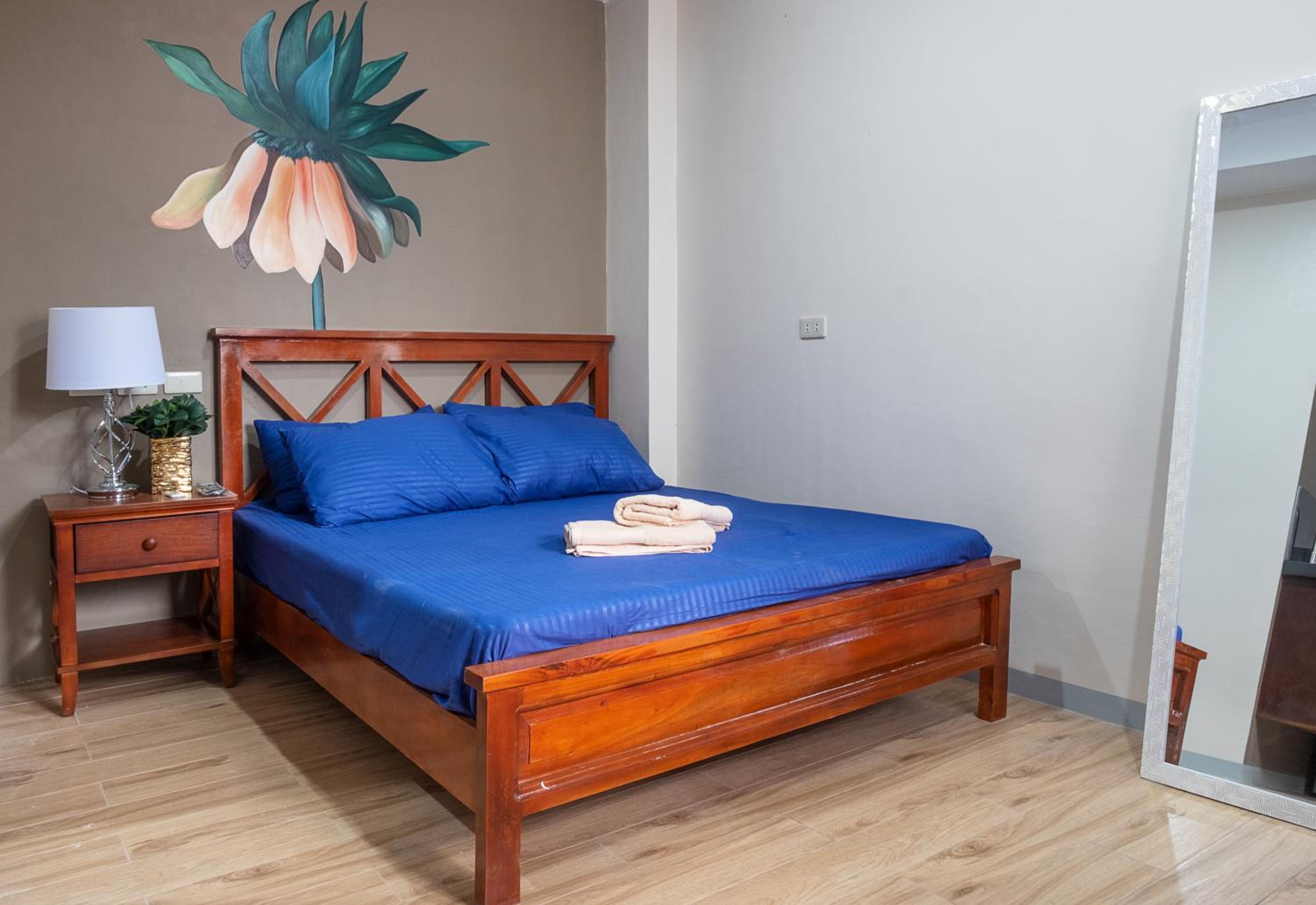 Budget Double Room - Photo 4
