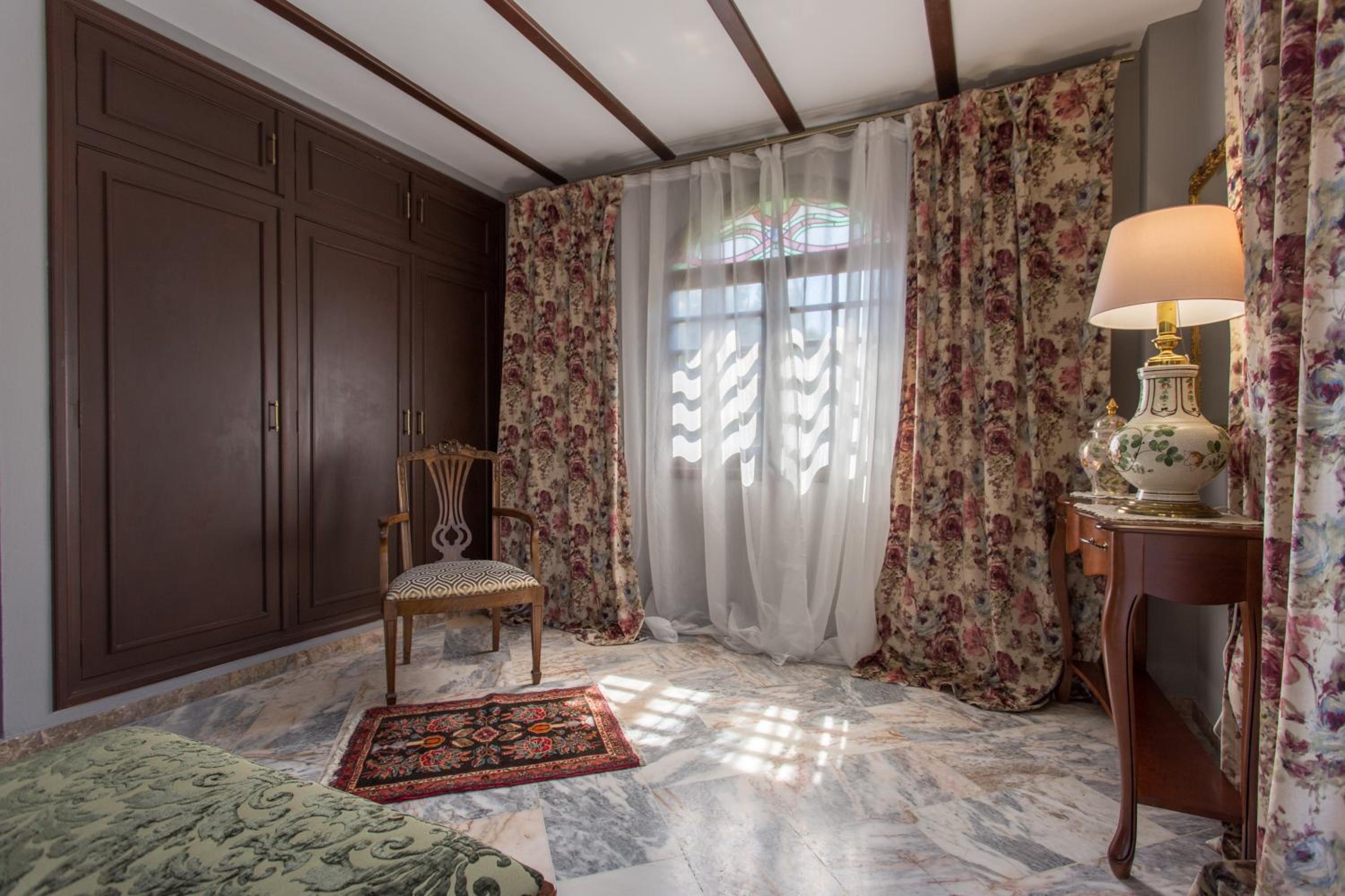 Family Room with Balcony - Photo 12