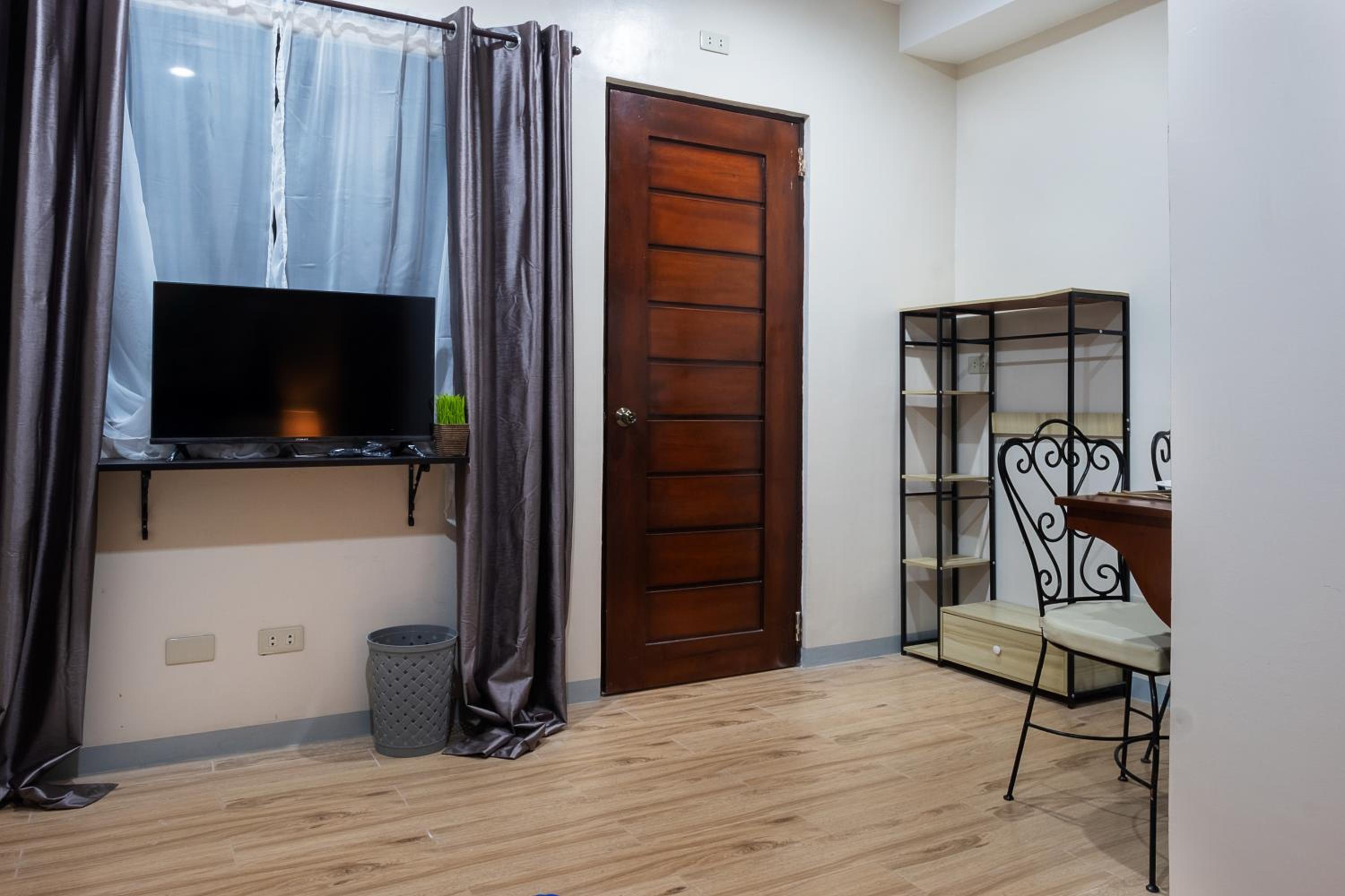 Budget Double Room - Photo 3