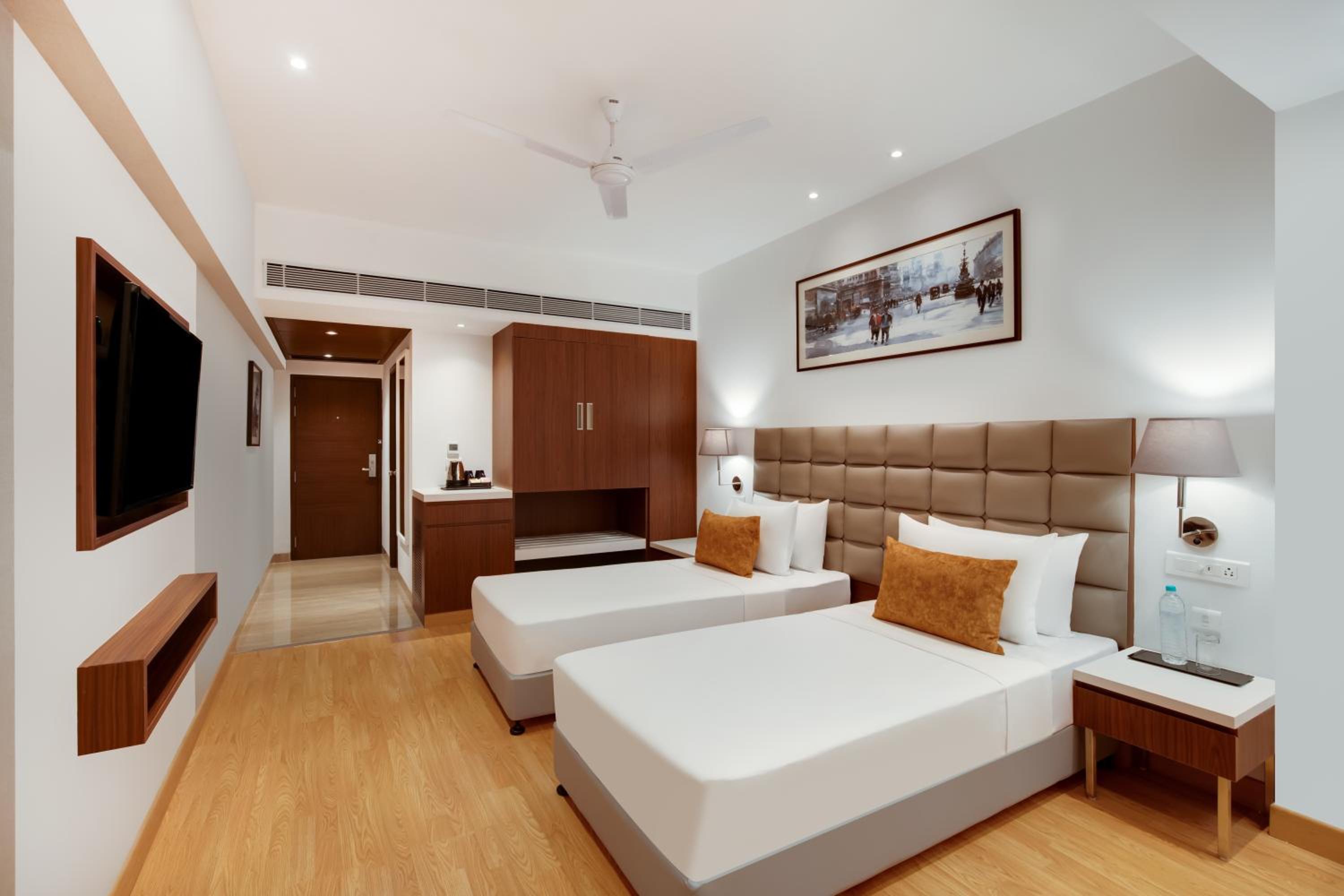 Deluxe Room - Photo 6