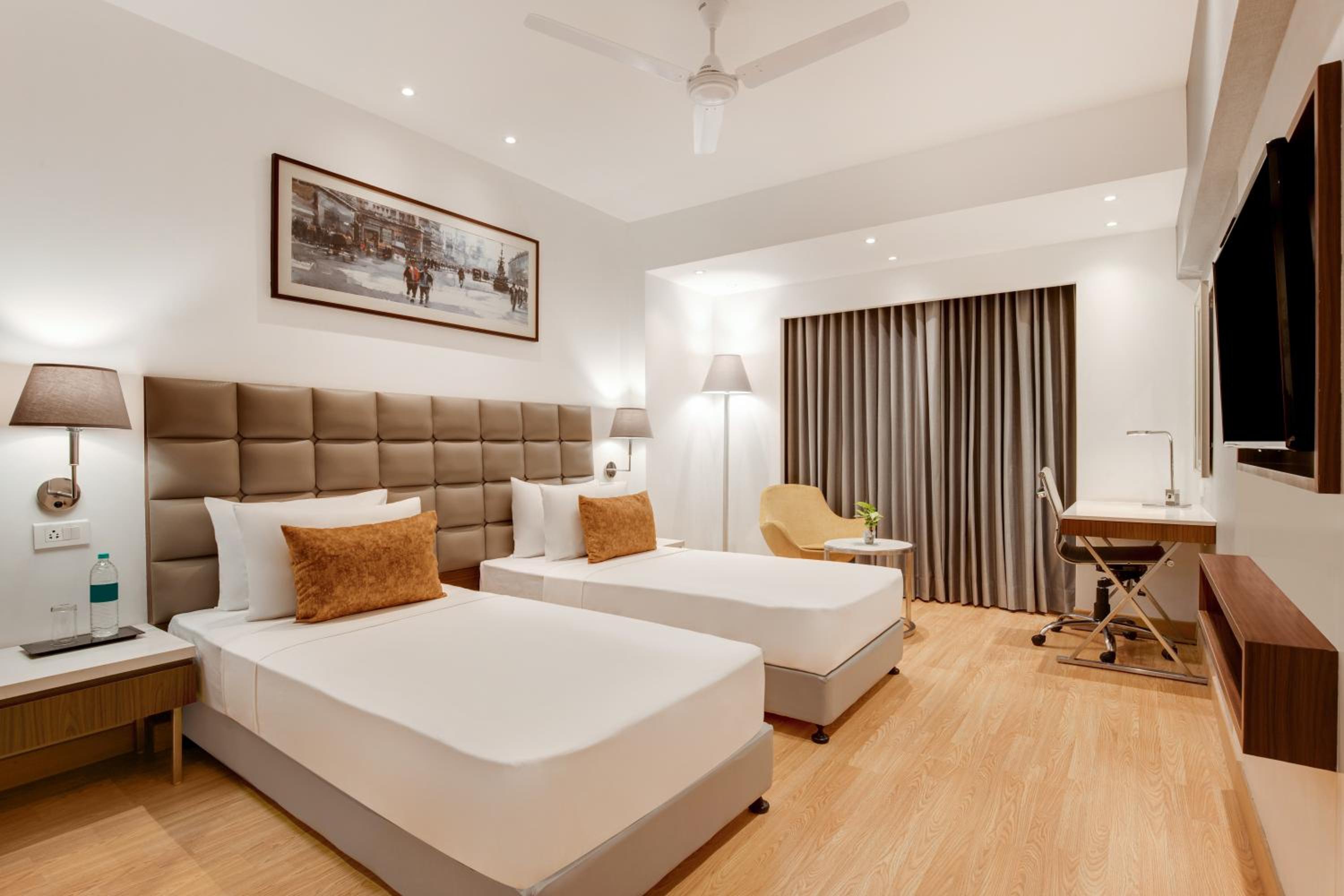 Deluxe Room - Photo 2