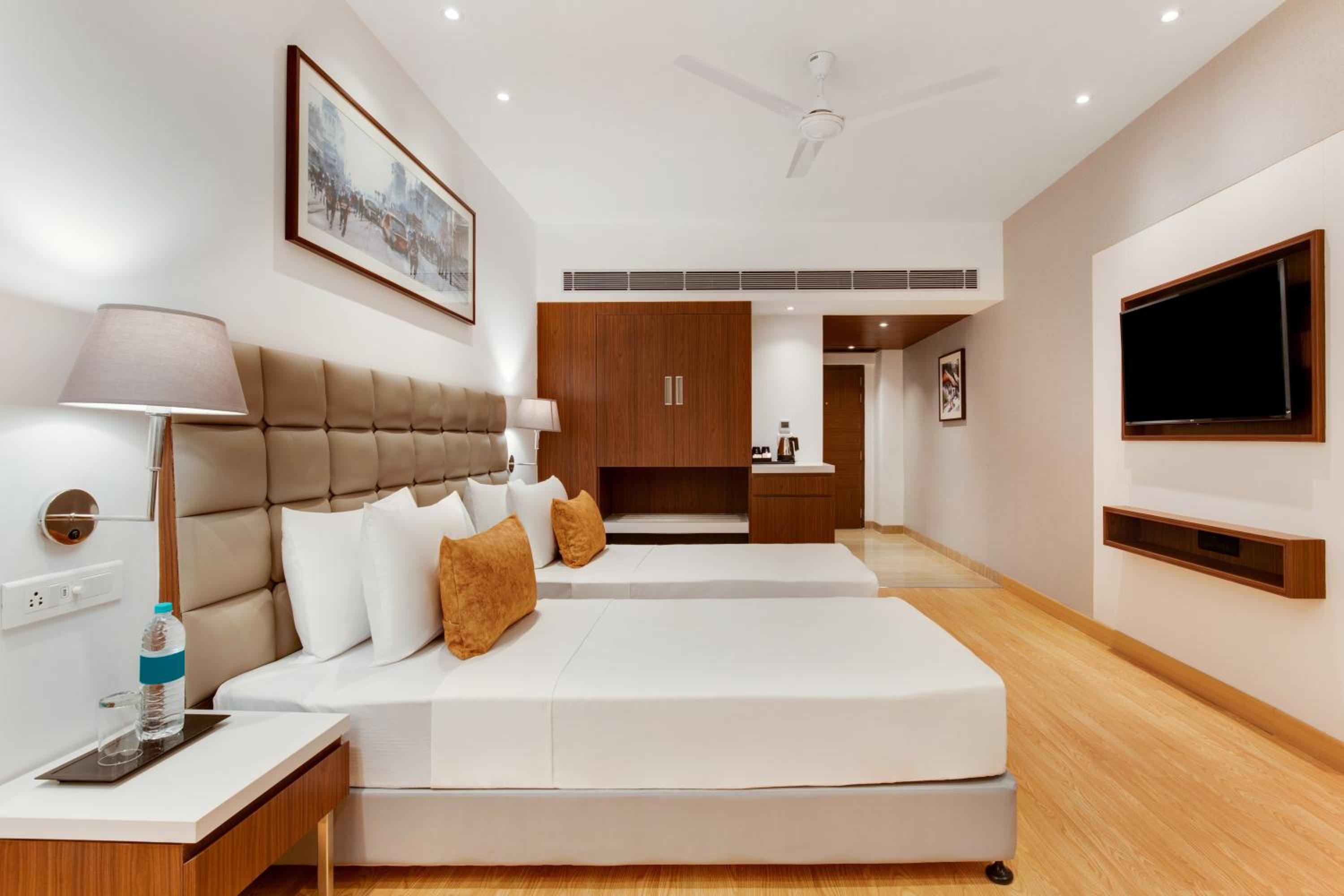 Deluxe Room - Photo 3