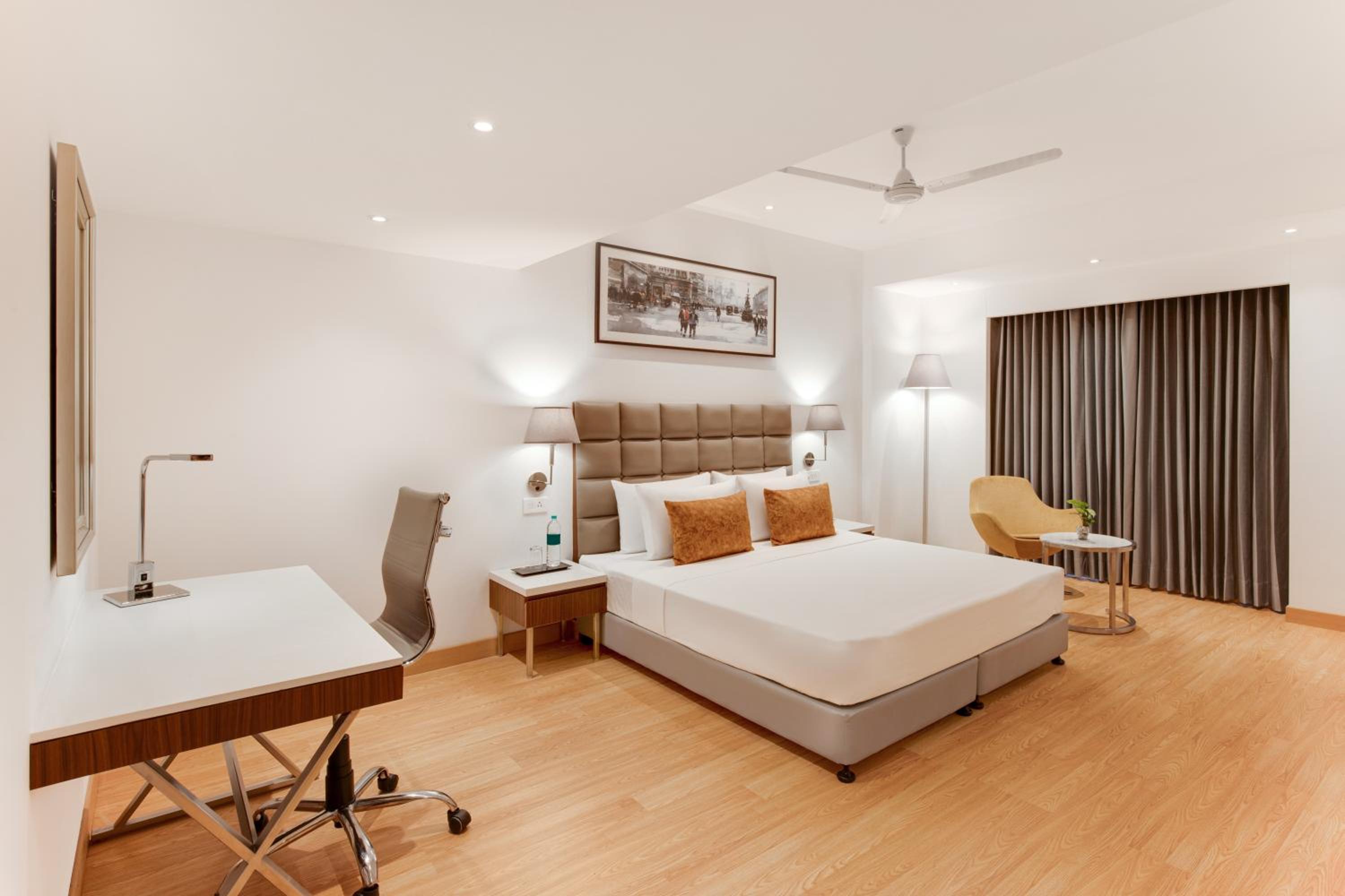 Deluxe King Room - Photo 4