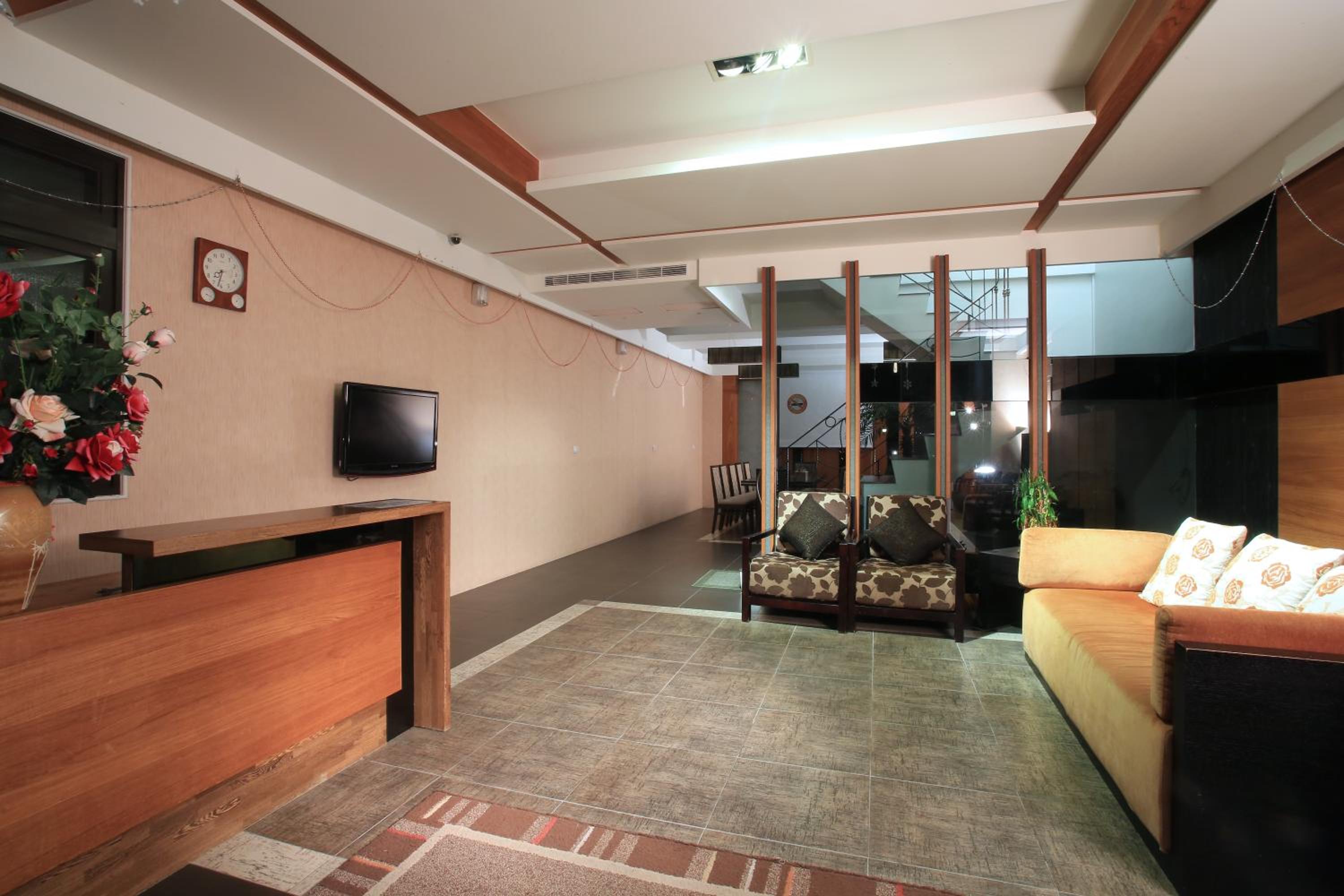 Three-Bedroom Suite photo 2