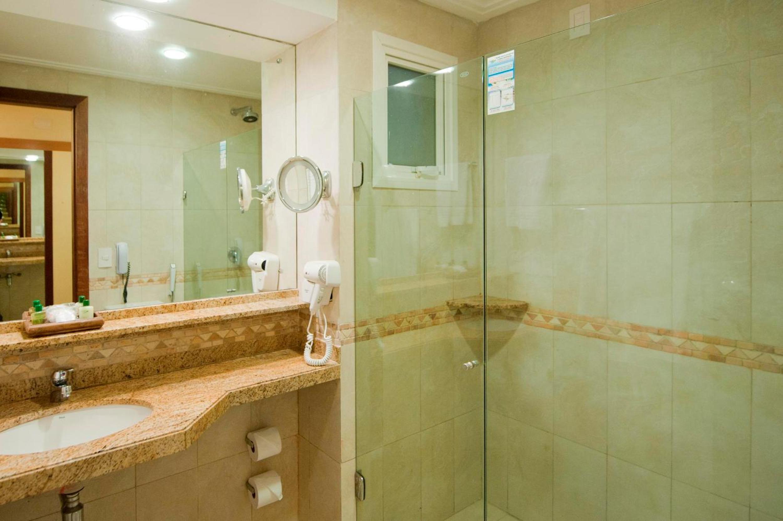 Deluxe Triple Room with Balcony (3 Adults + 1 Child) photo 3
