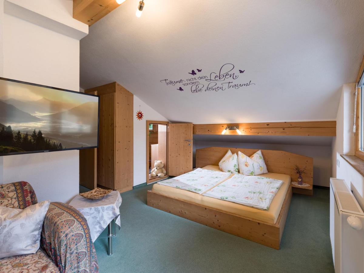 Double or Twin Room with Balcony photo 1