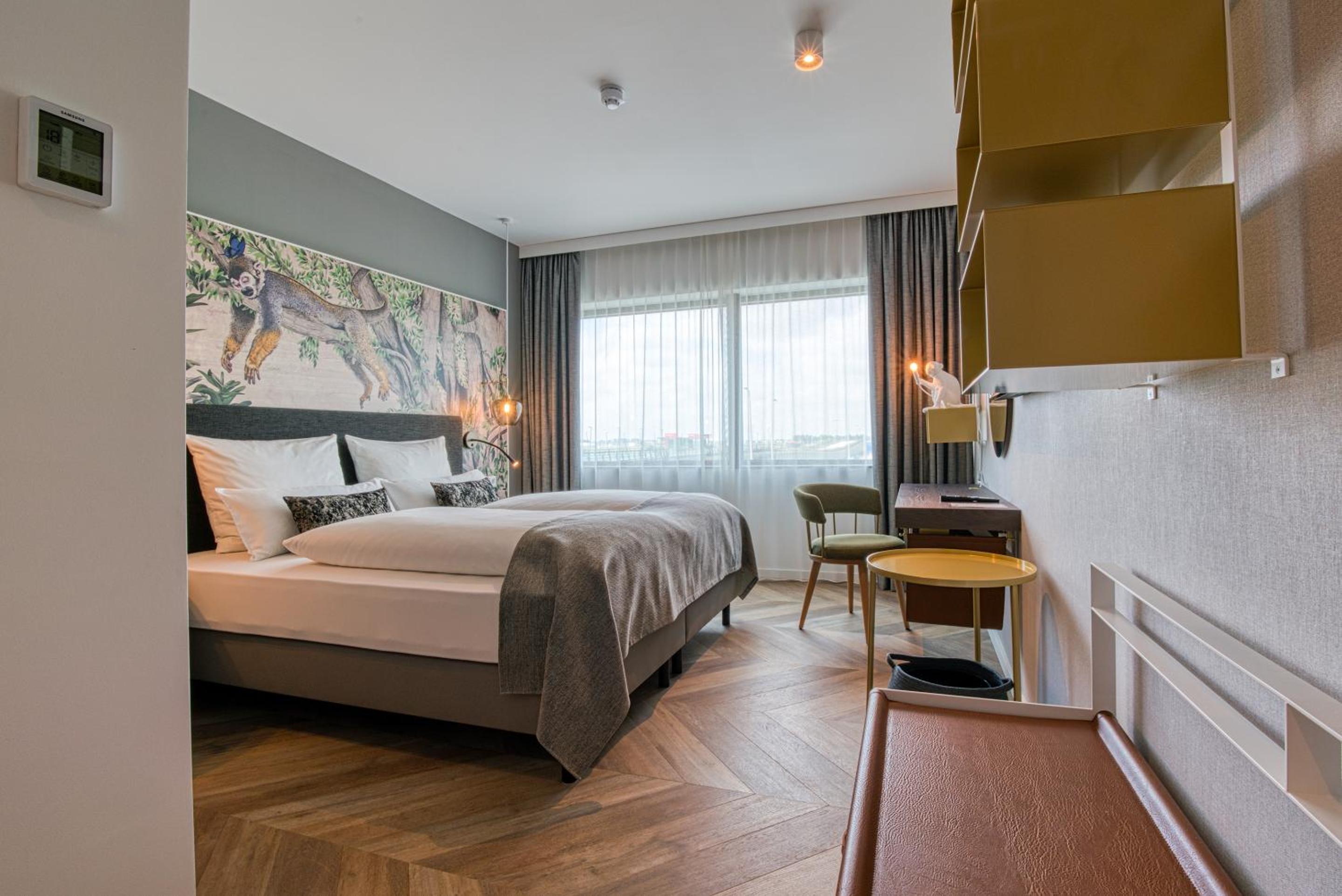 Standard Double Room - Photo 11