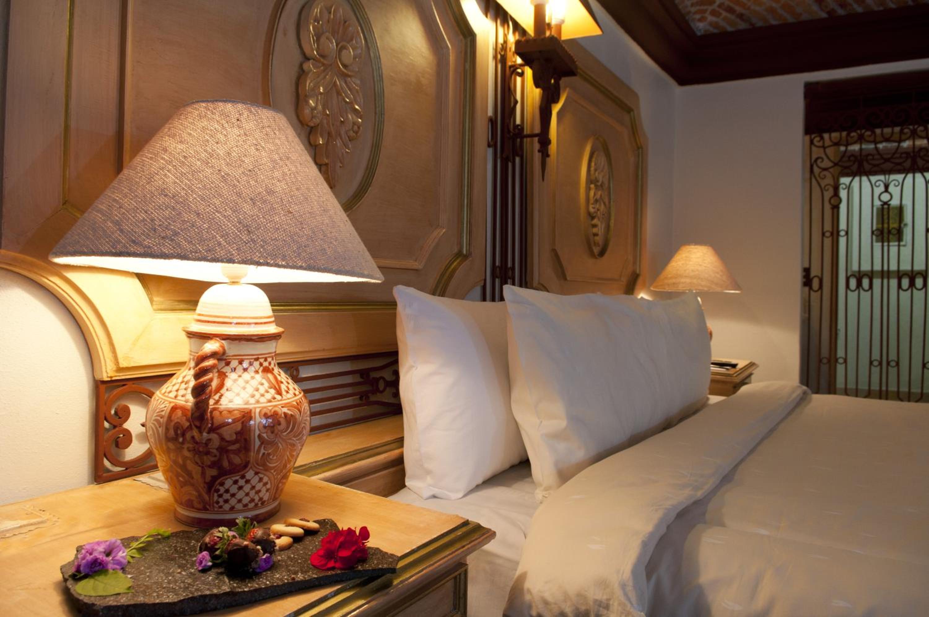 Double Room with Two Double Beds - Photo 2