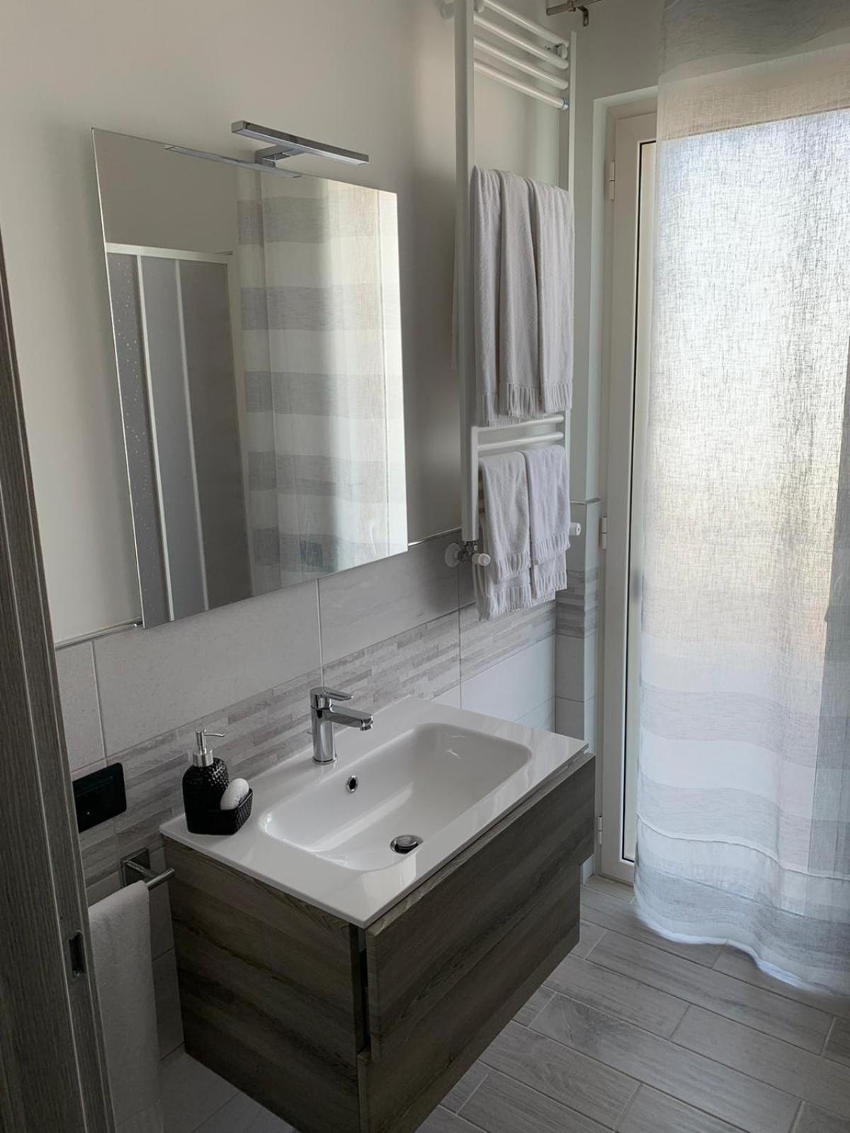 Deluxe Family Room - Photo 11