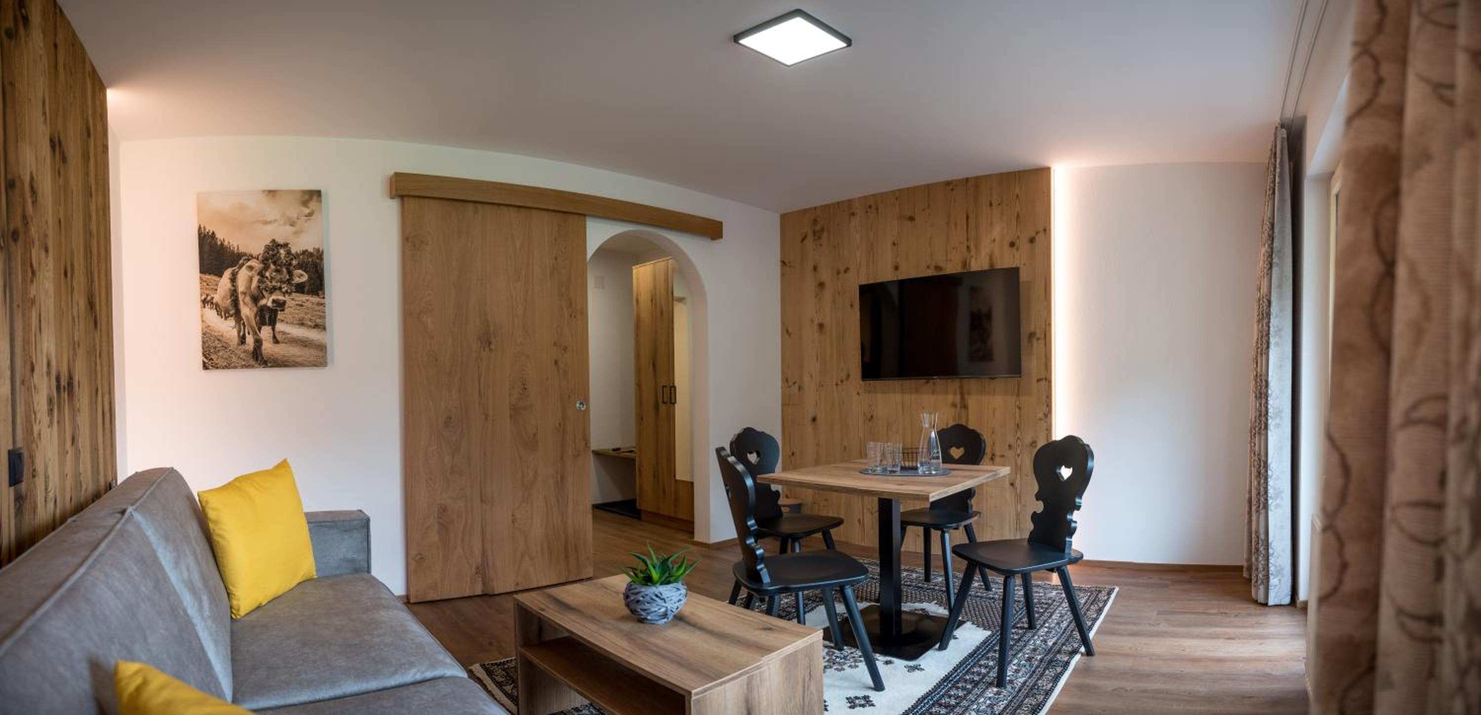 Suite with Mountain View photo 1