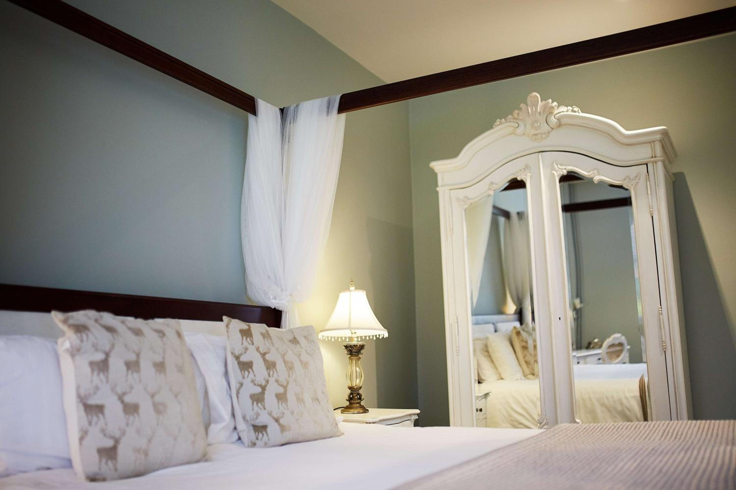Luxury Suite with King Bed - Non Smoking  - Photo 7