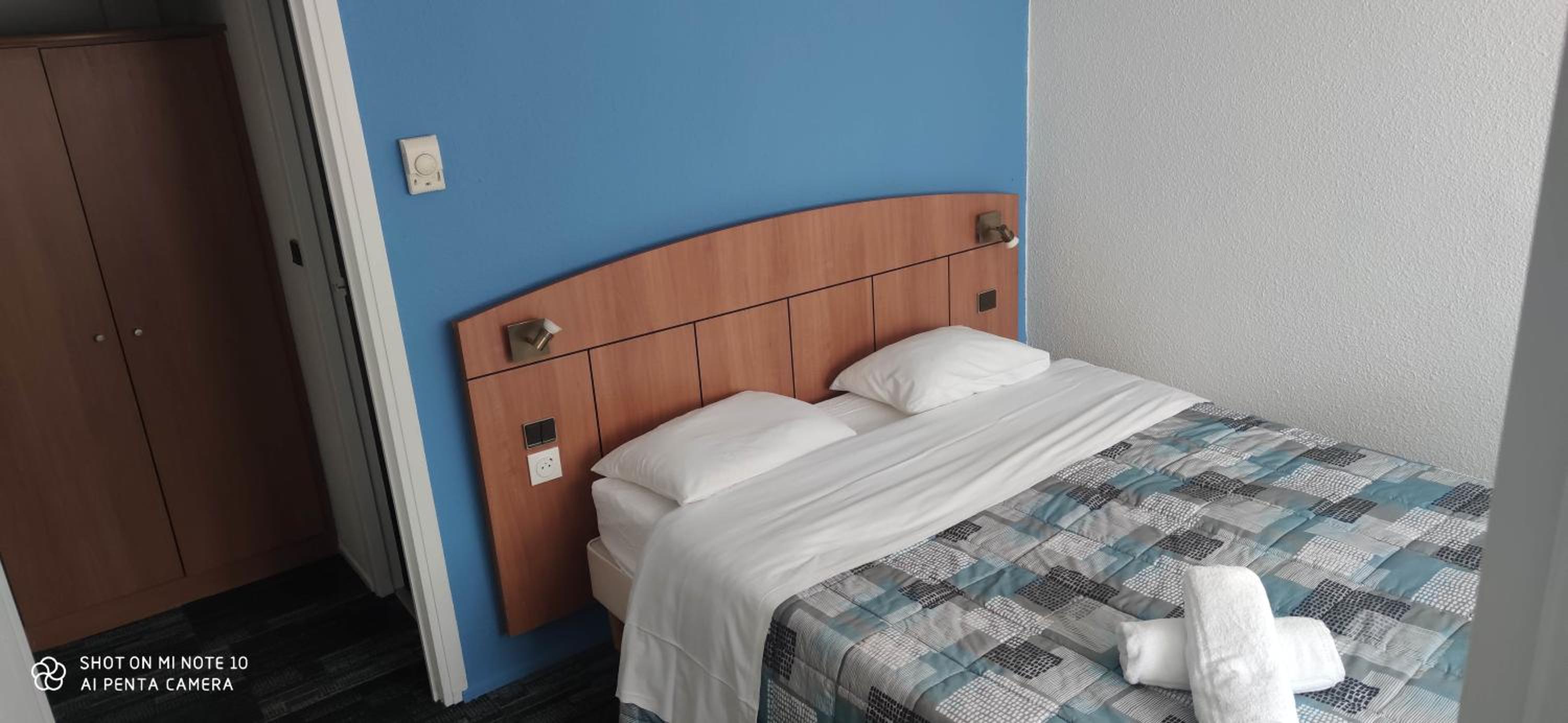 Double Room - Photo 6