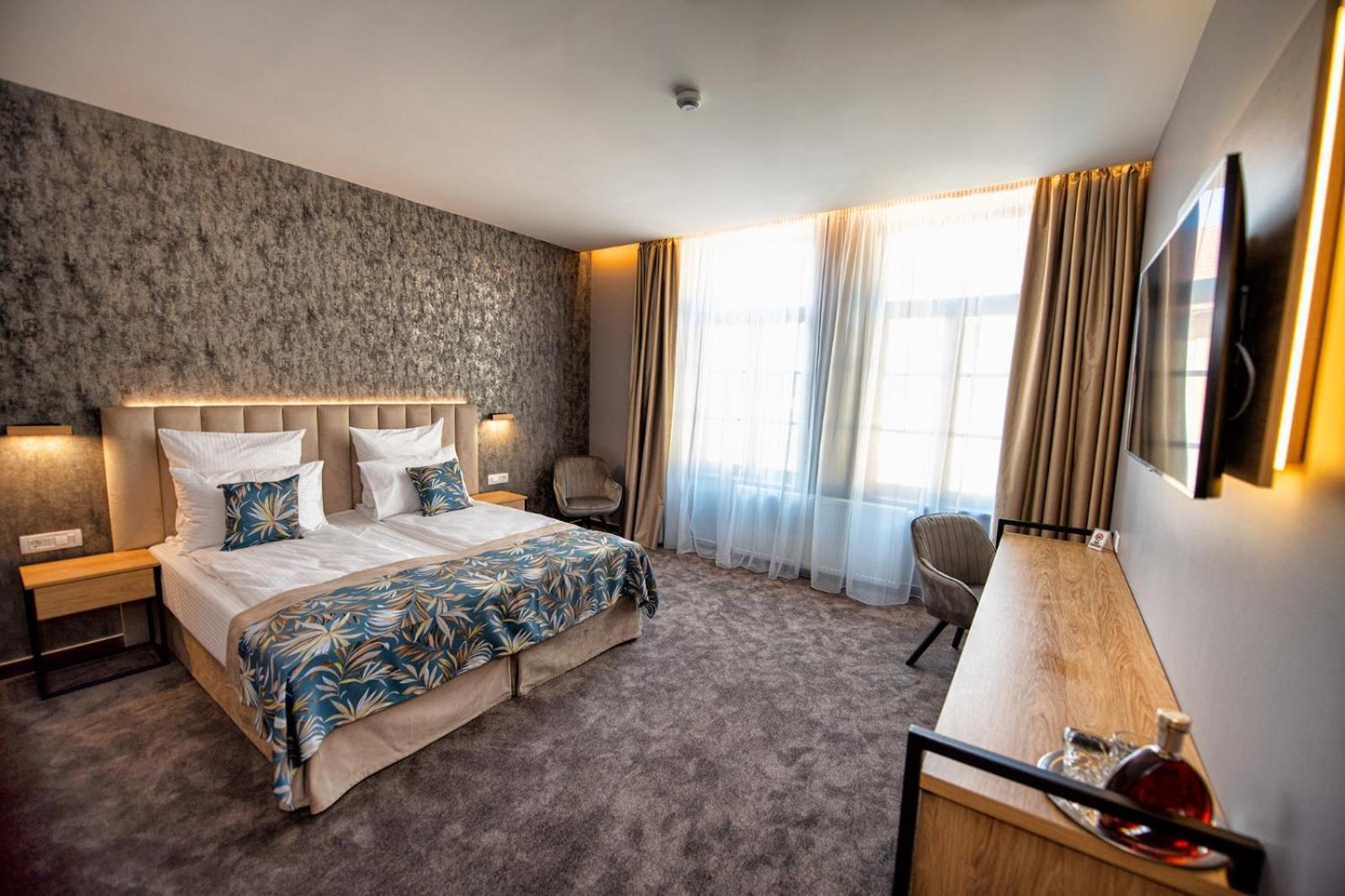 Deluxe Double Room - Photo 1