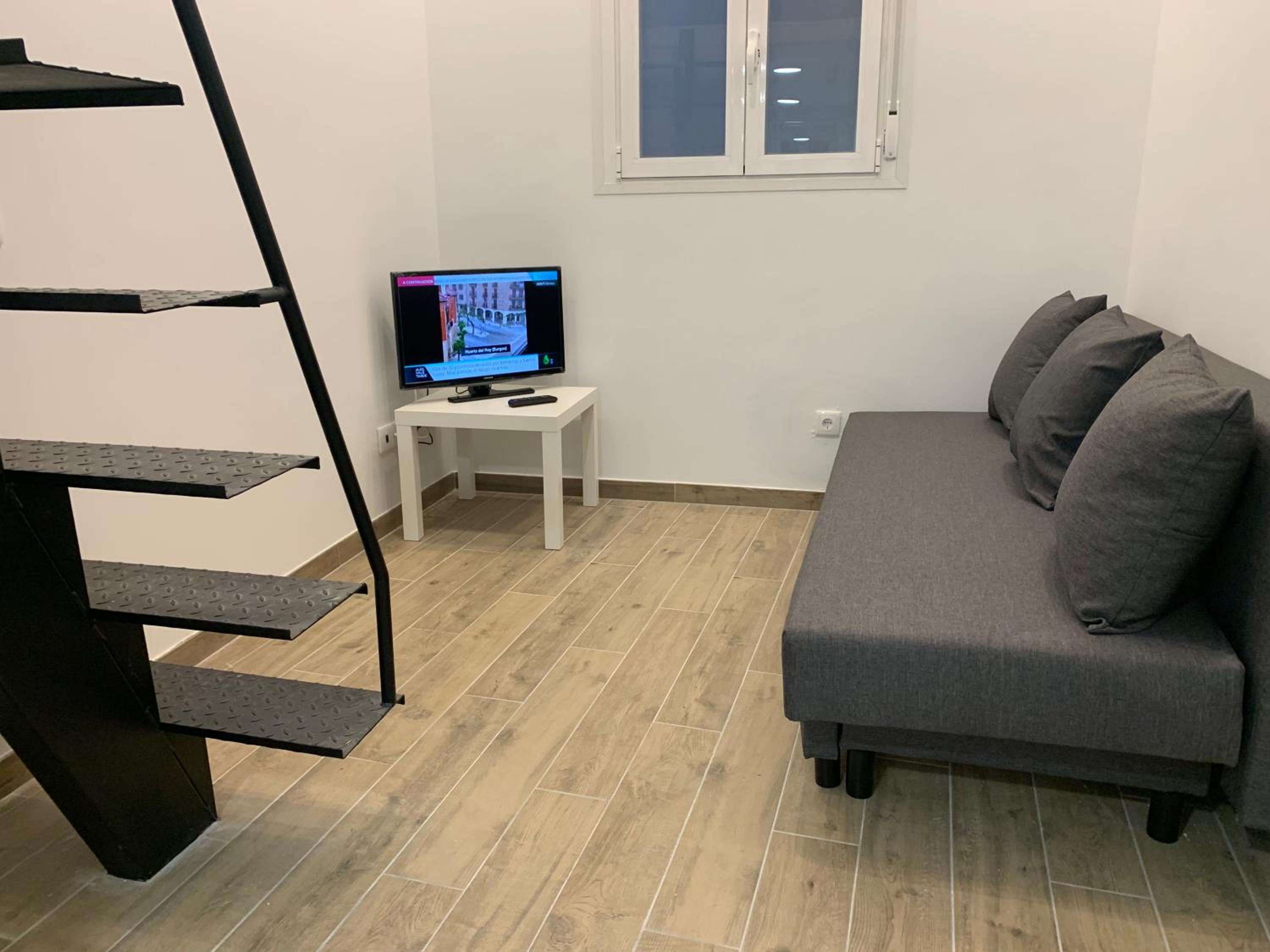Standard Apartment - Photo 2