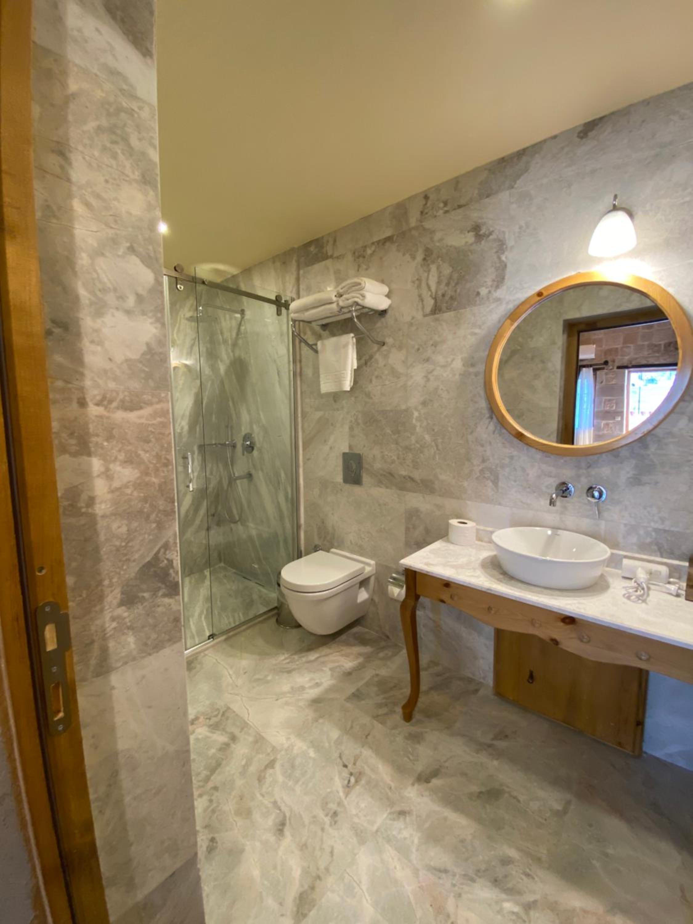 Stone Deluxe Double Room - Photo 15