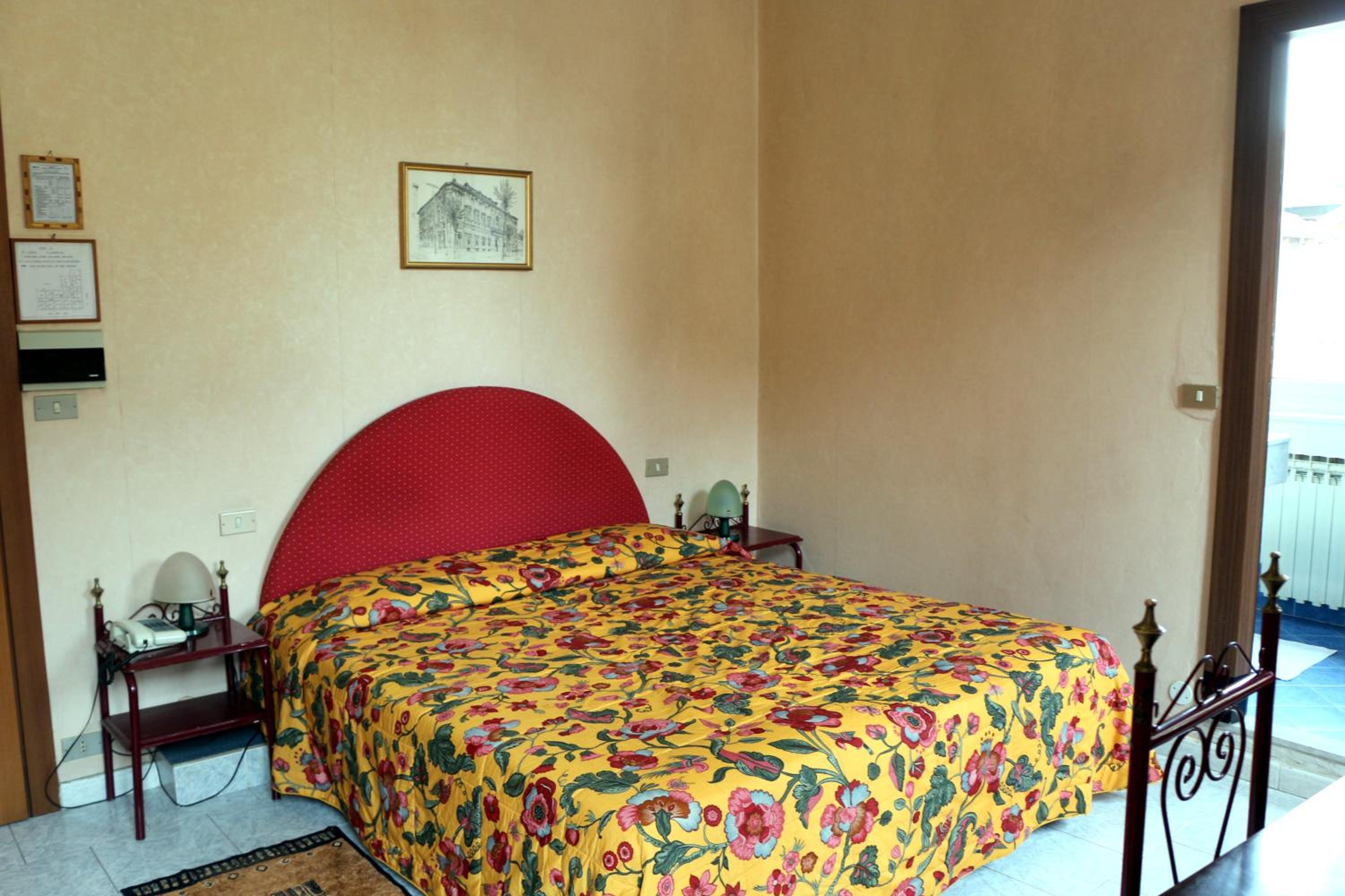 Economy Double Room - Photo 1