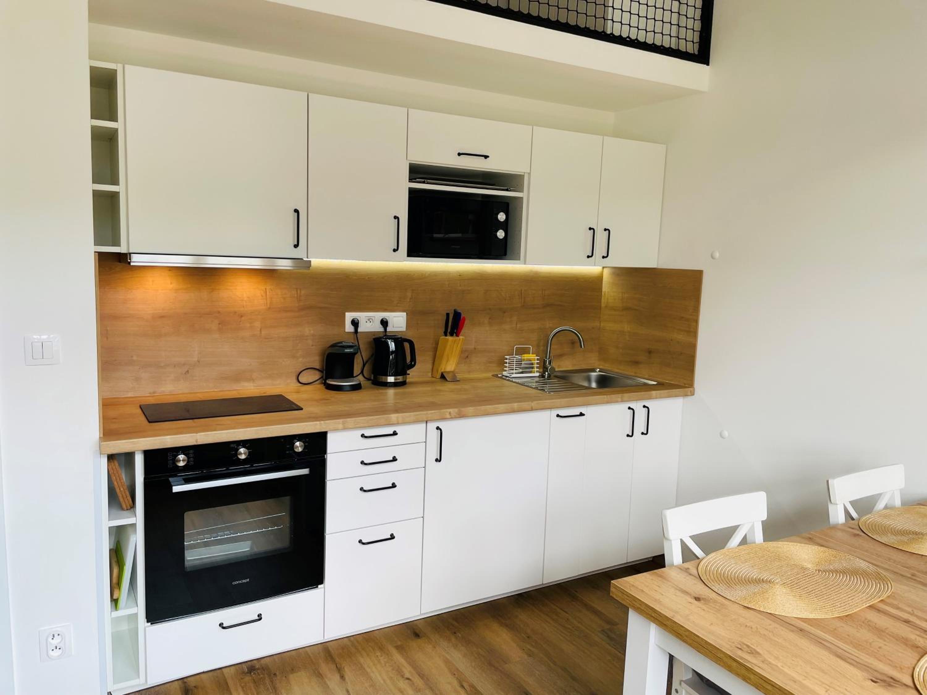 Apartment - Split Level - Photo 21