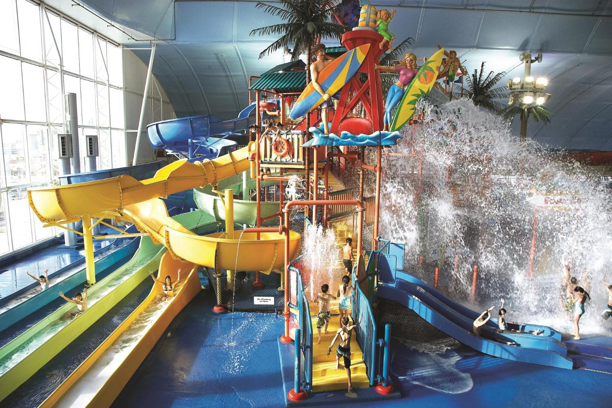 Traditional Two Queen with 4 Waterpark Passes thumbnail 6