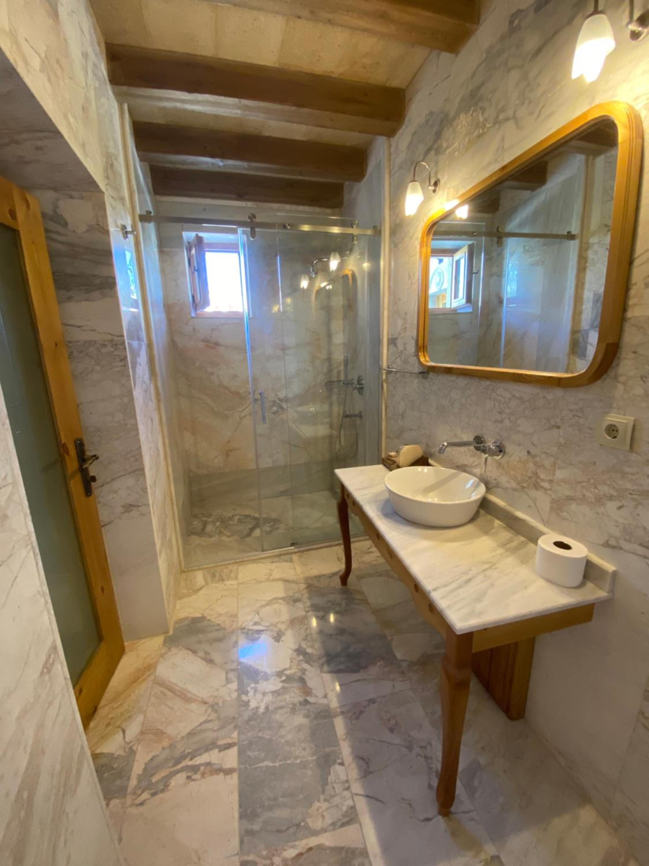 Stone Twin Room with Garden View - Photo 7