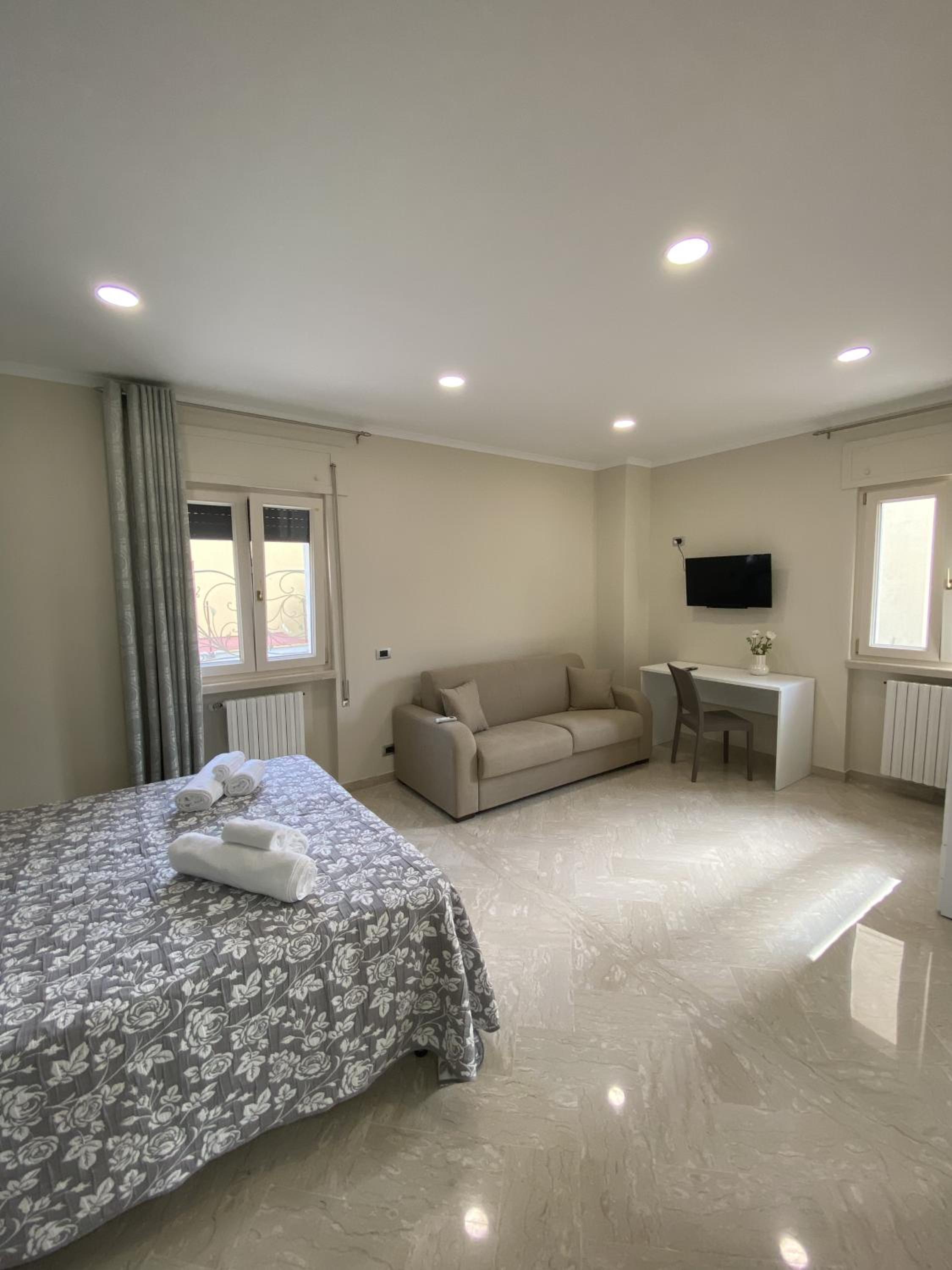 Quadruple Room with Private Bathroom photo 1