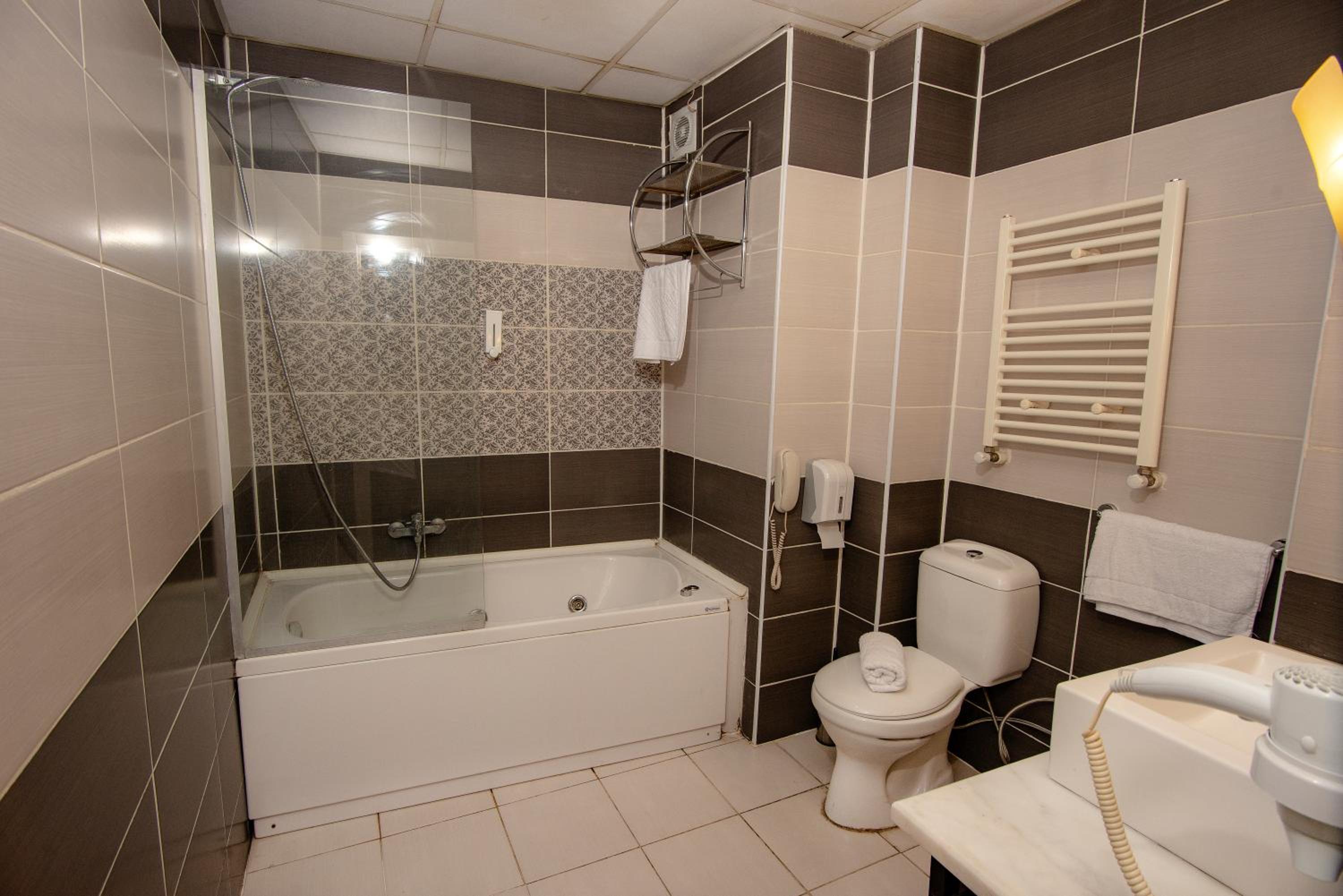 Superior Twin Room photo 3